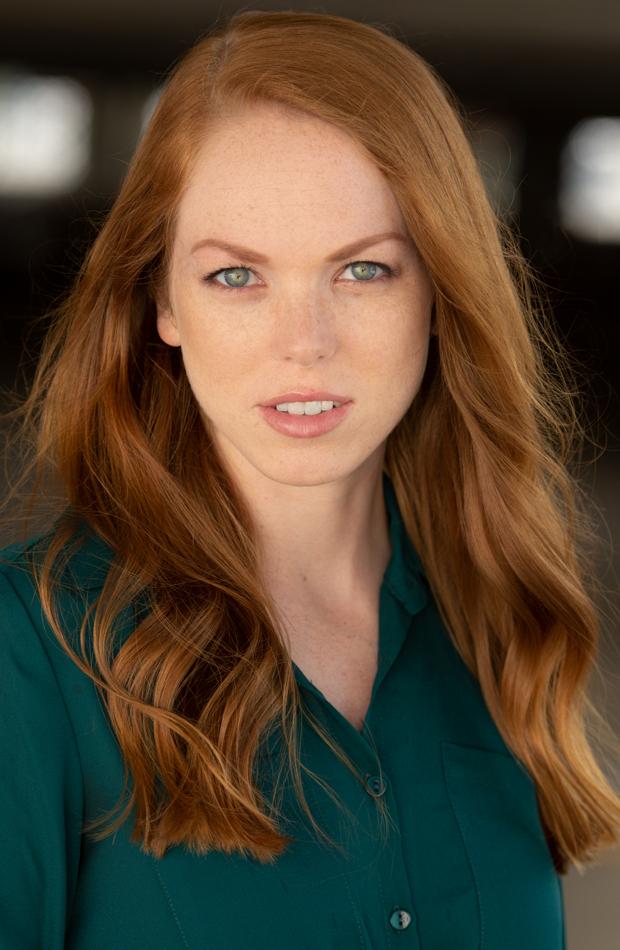 actor Kelsey Carlisle large photo