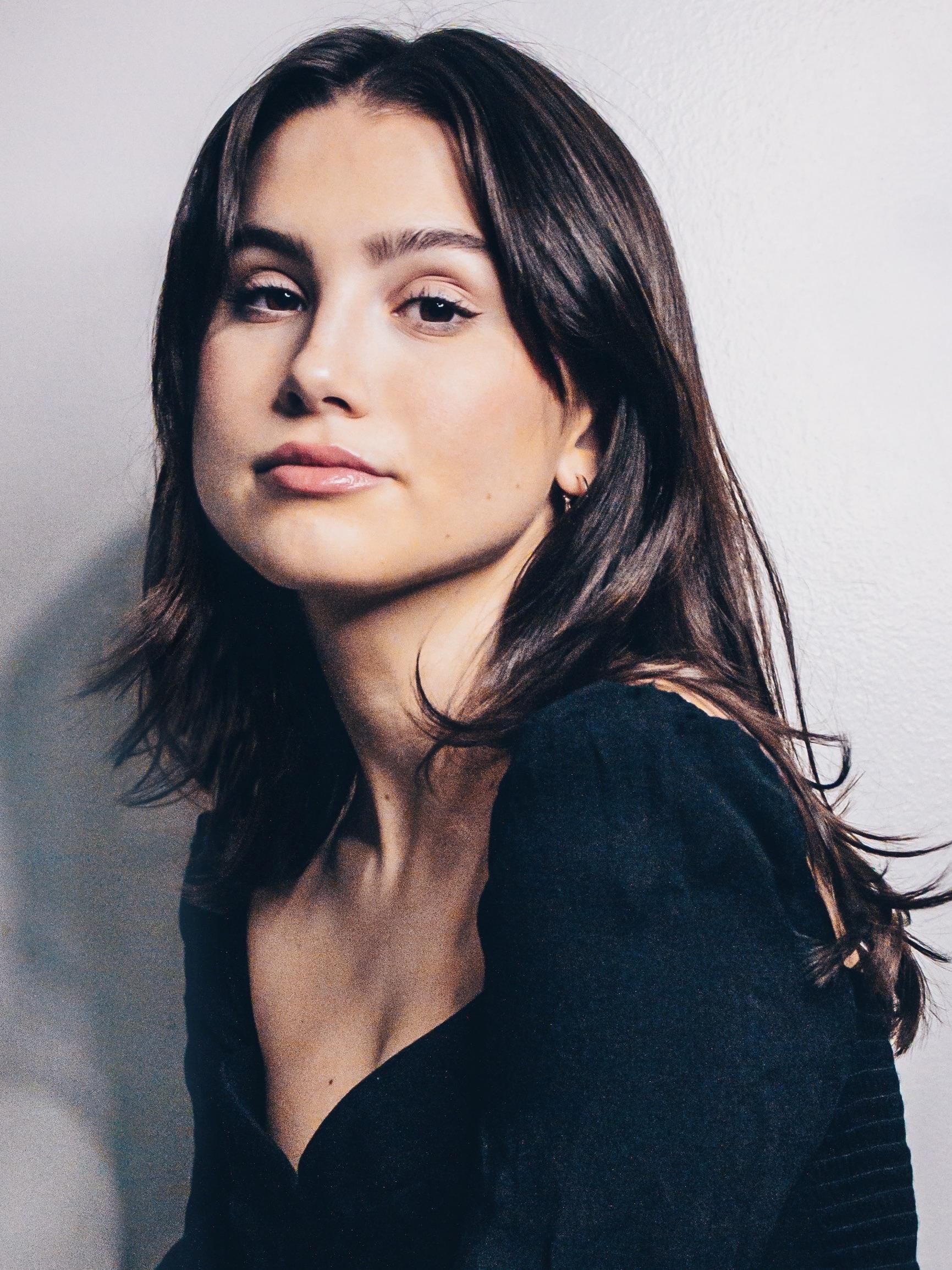 actor Erika Swayze large photo