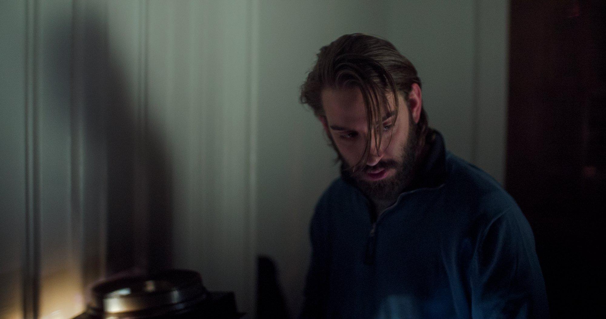 actor Andrew Ryder large photo