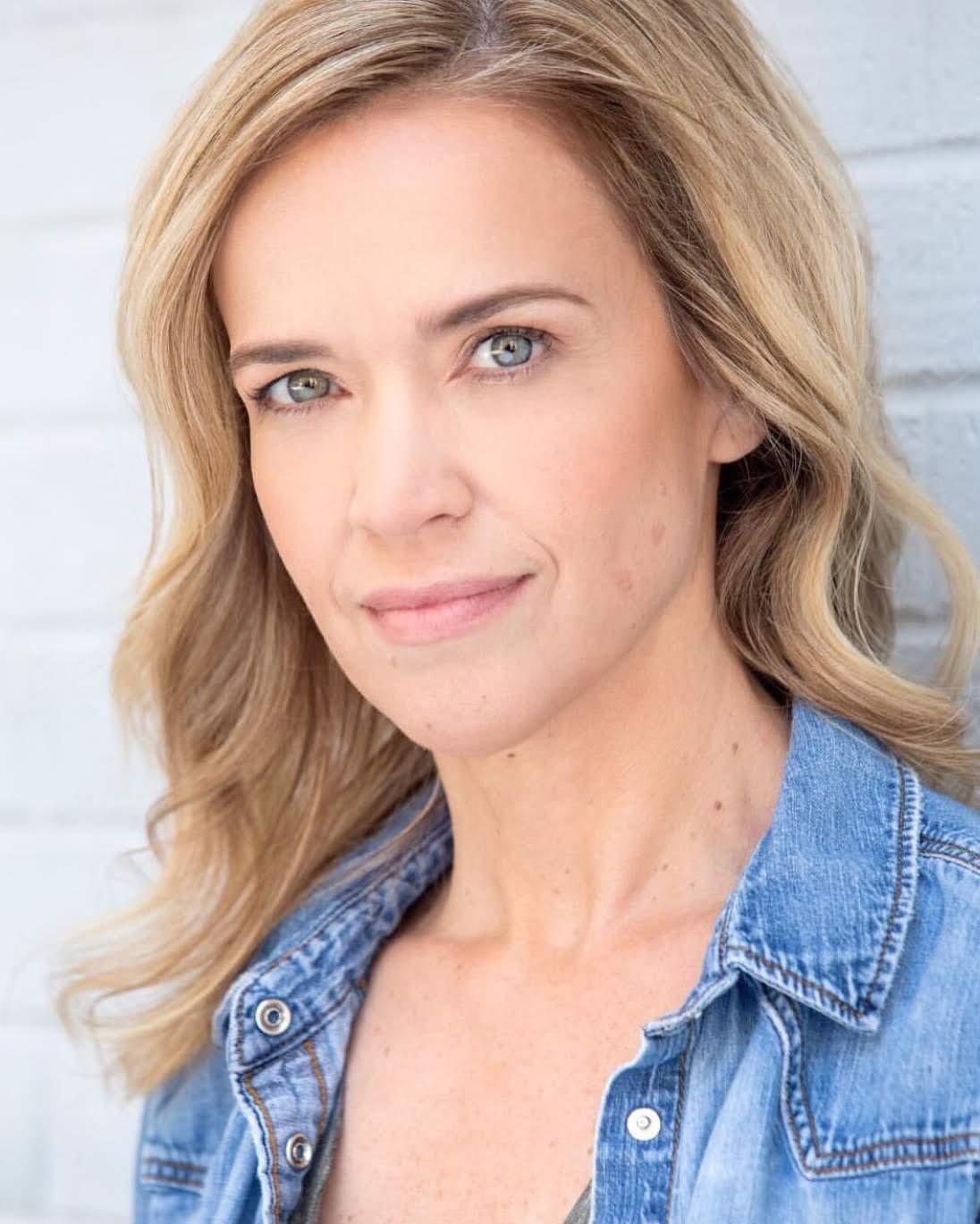 actor Lesley Tesh large photo