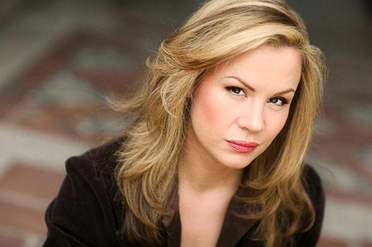 actor Meredith Basinger large photo