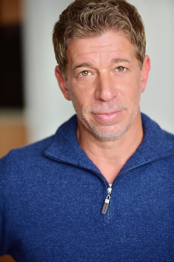 actor Scott Dorel large photo