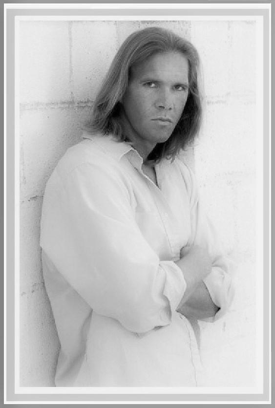 actor Mark Casimir Dyniewicz Jr. large photo