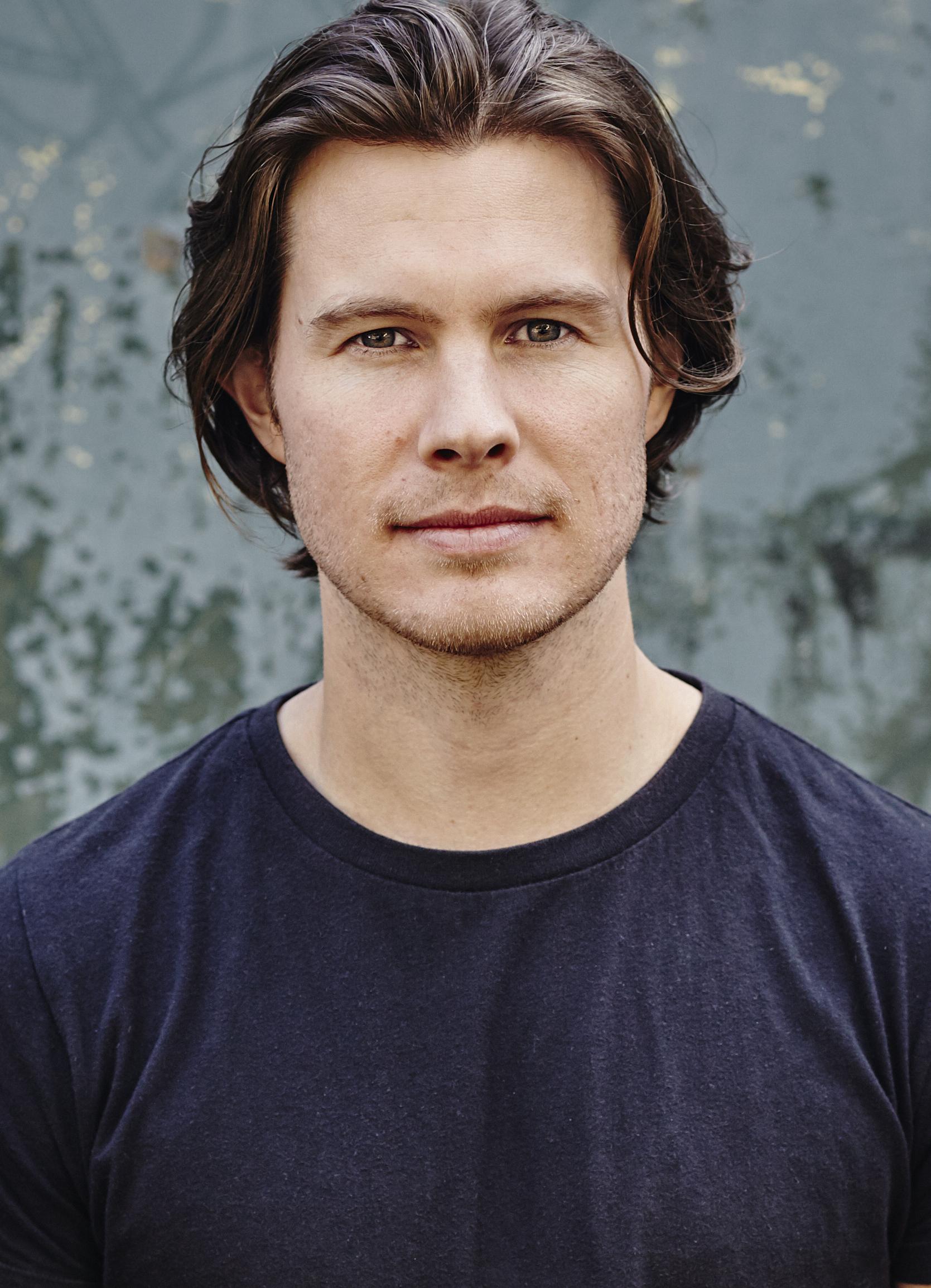 actor Will Howarth large photo