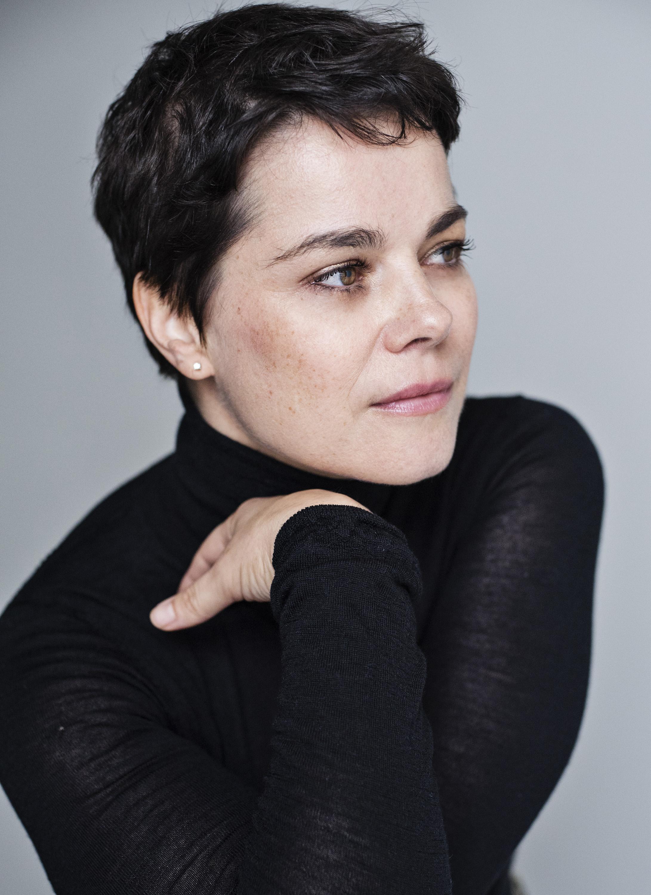 actor Sarah Woodruff large photo