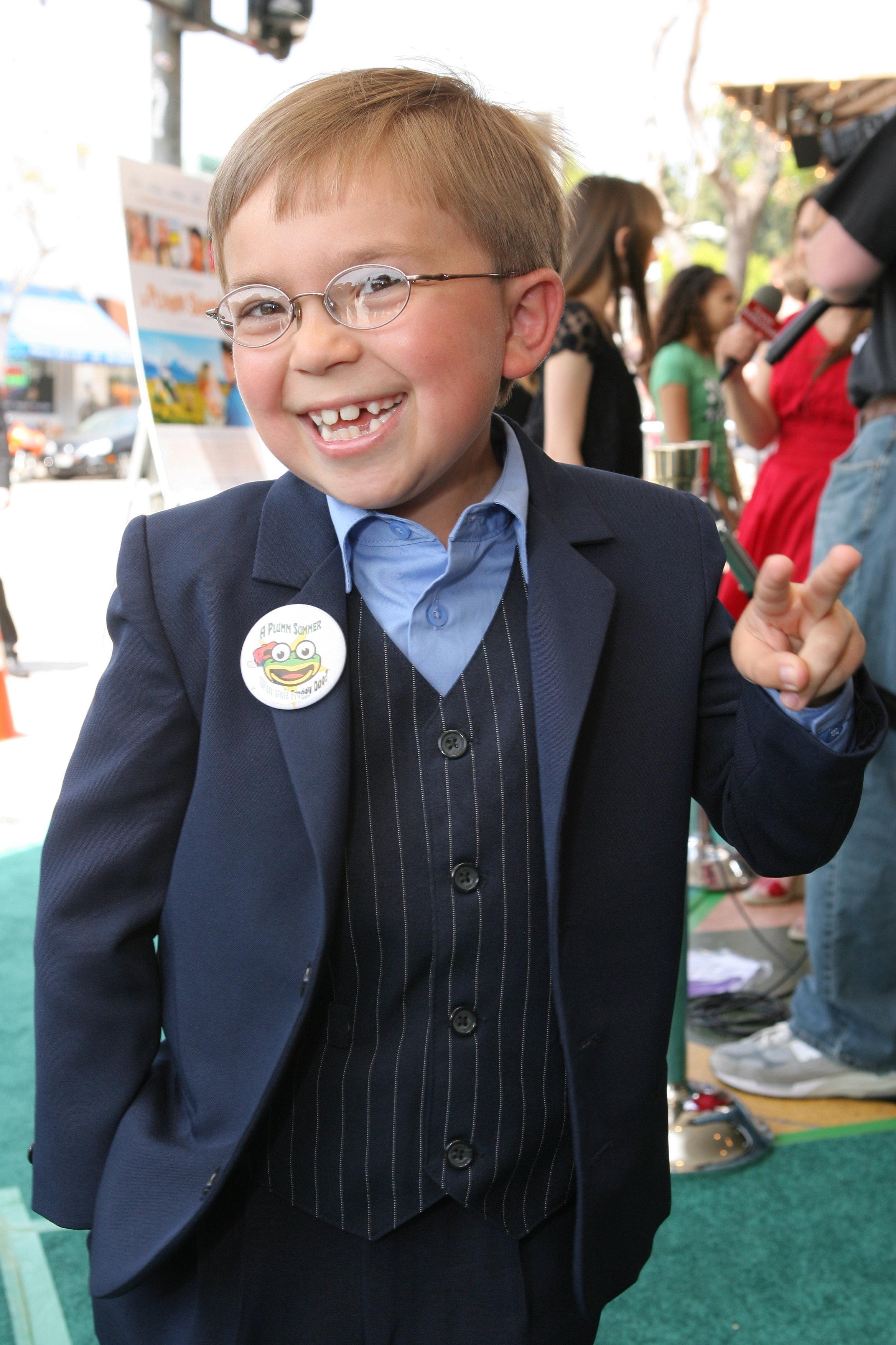 actor Owen Pearce large photo