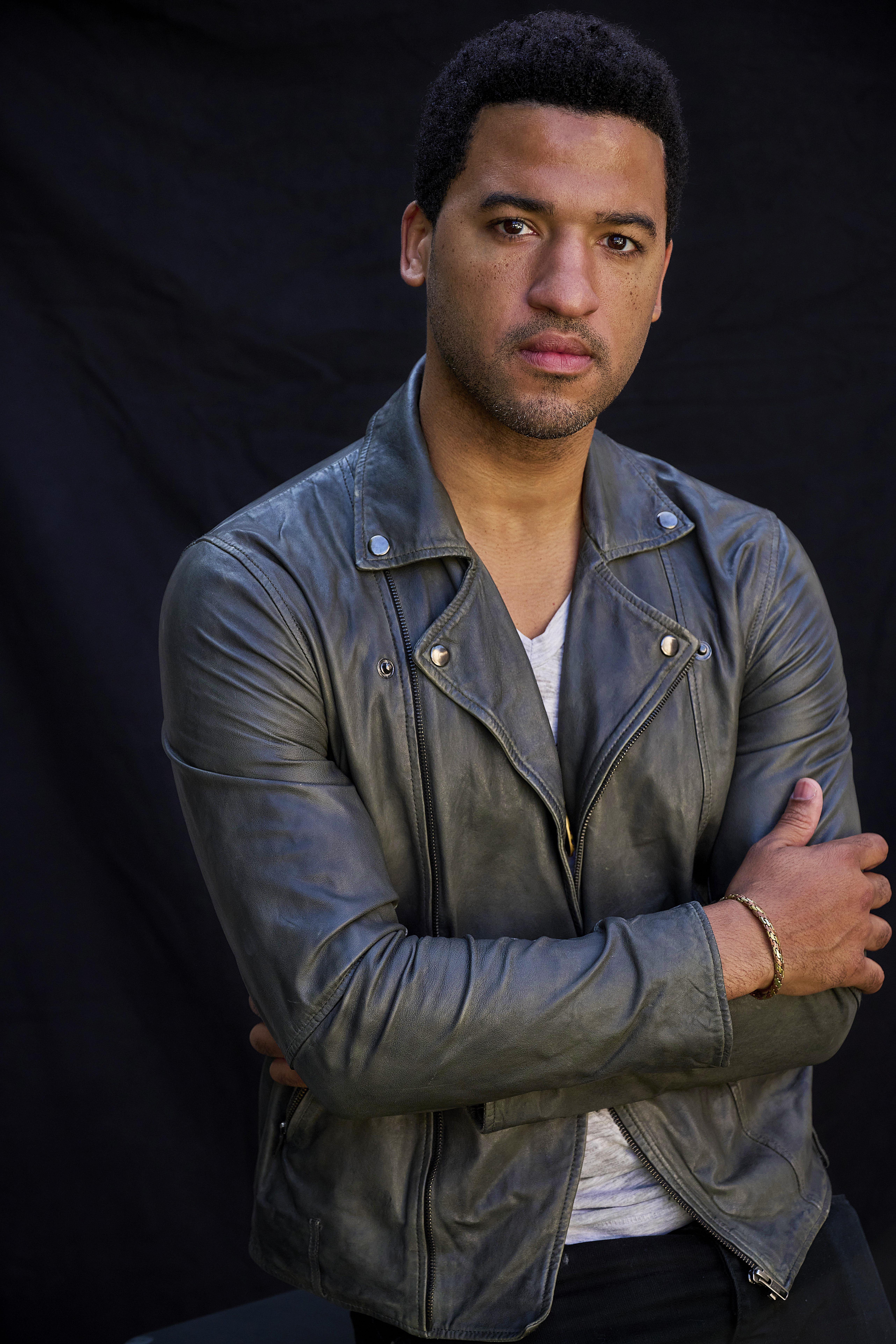 actor Michael James Kelly large photo