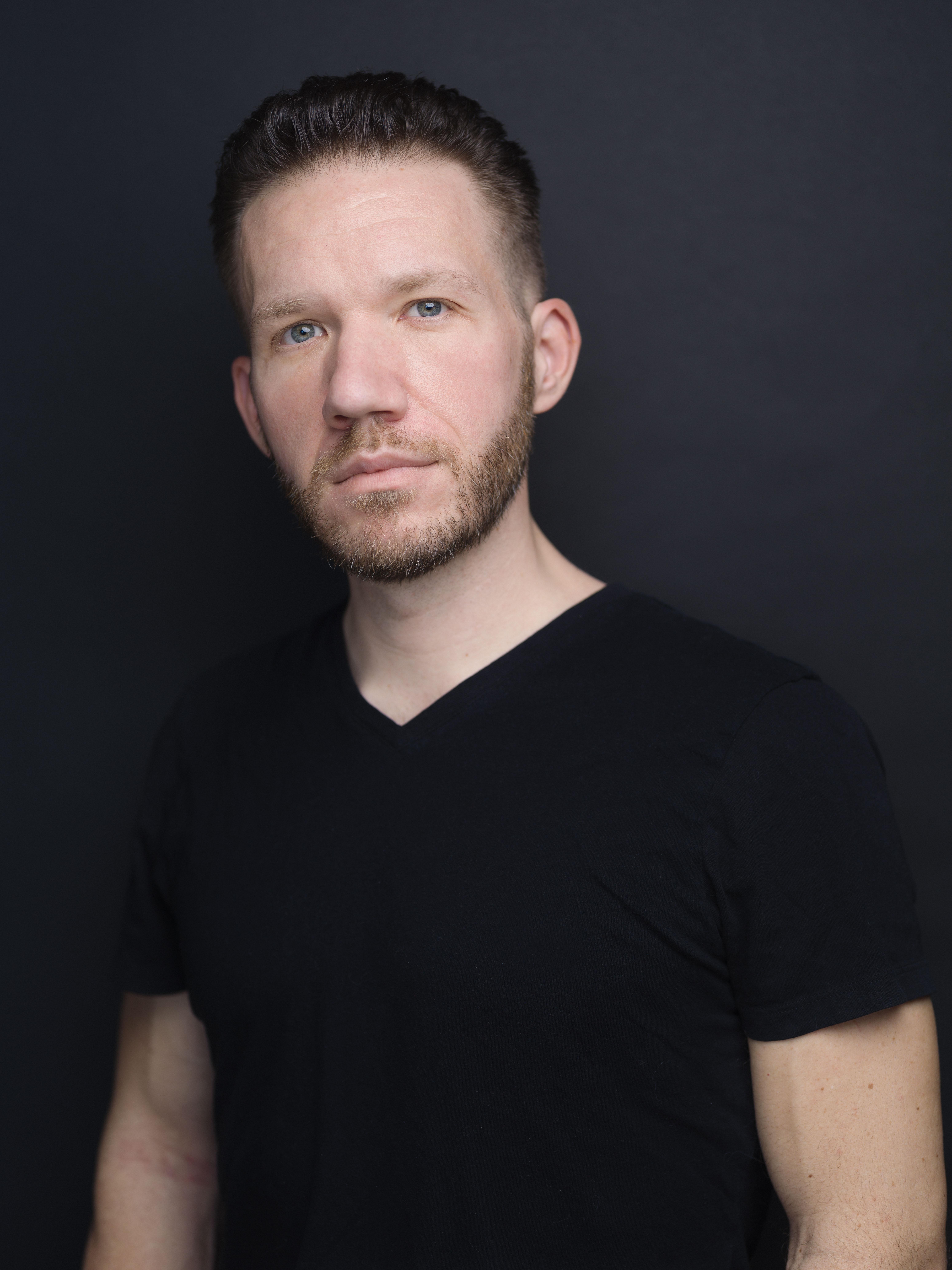 actor Graham Powell large photo