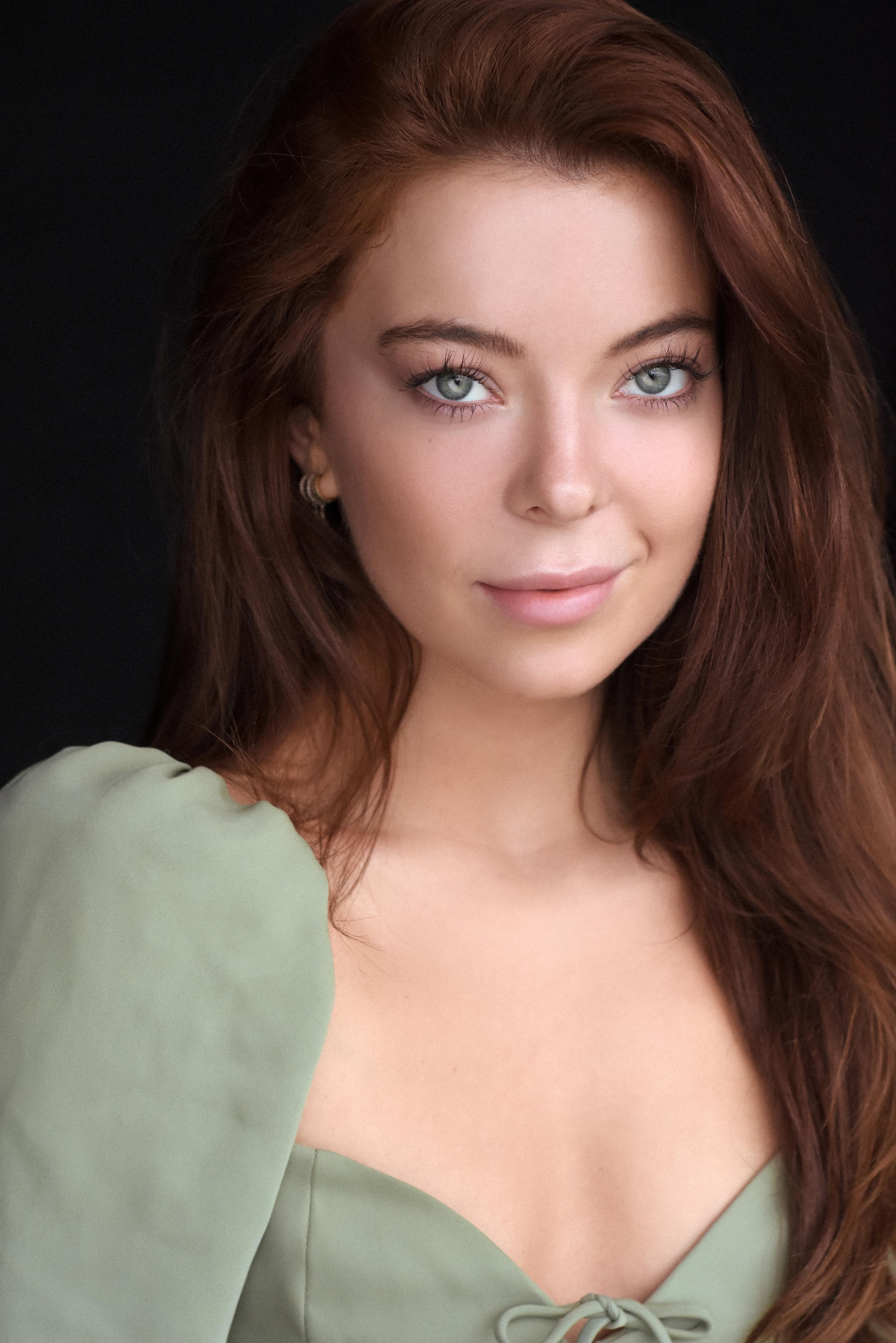 actor Heidi Bauman large photo