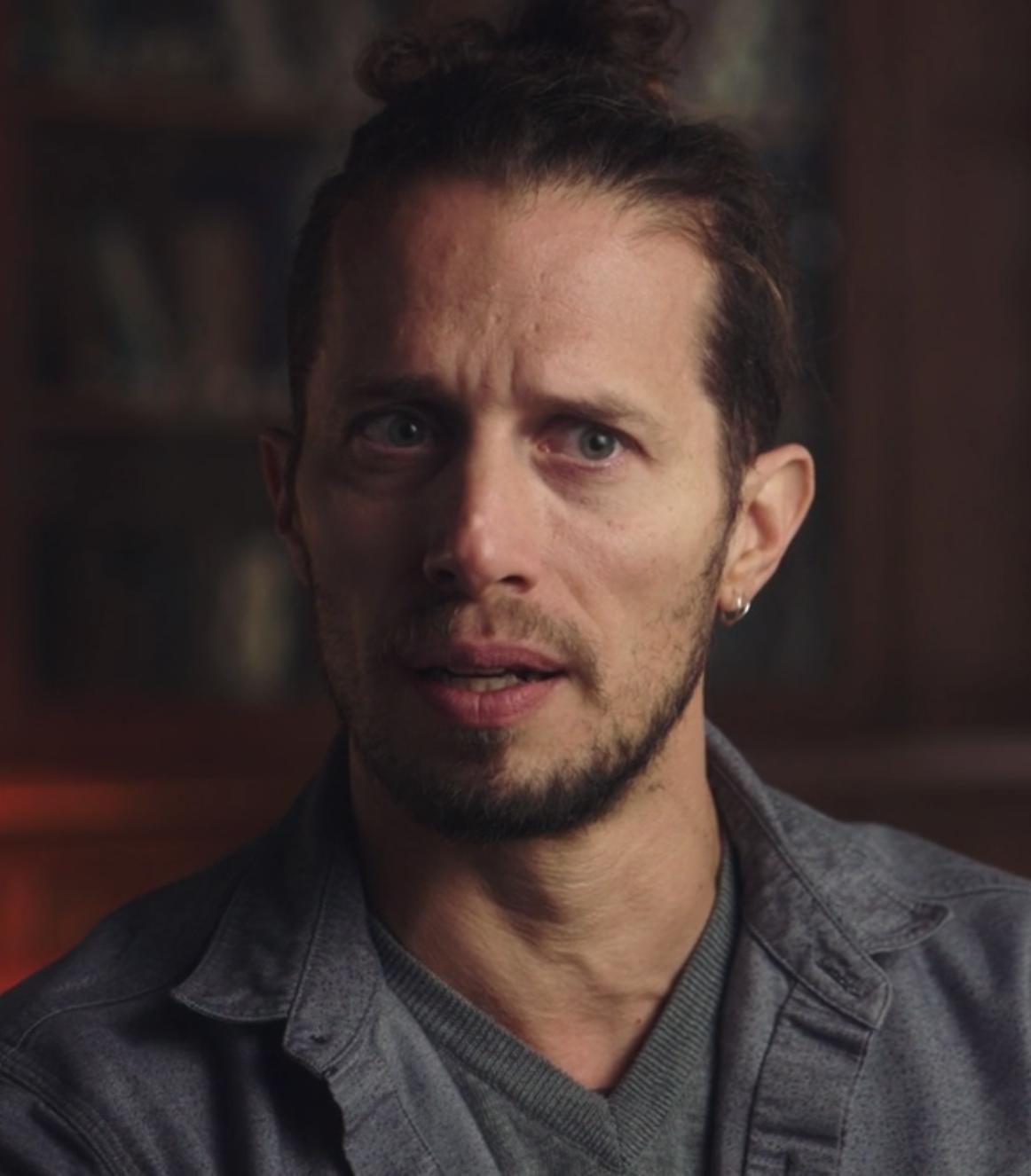 actor Graham Burnett large photo