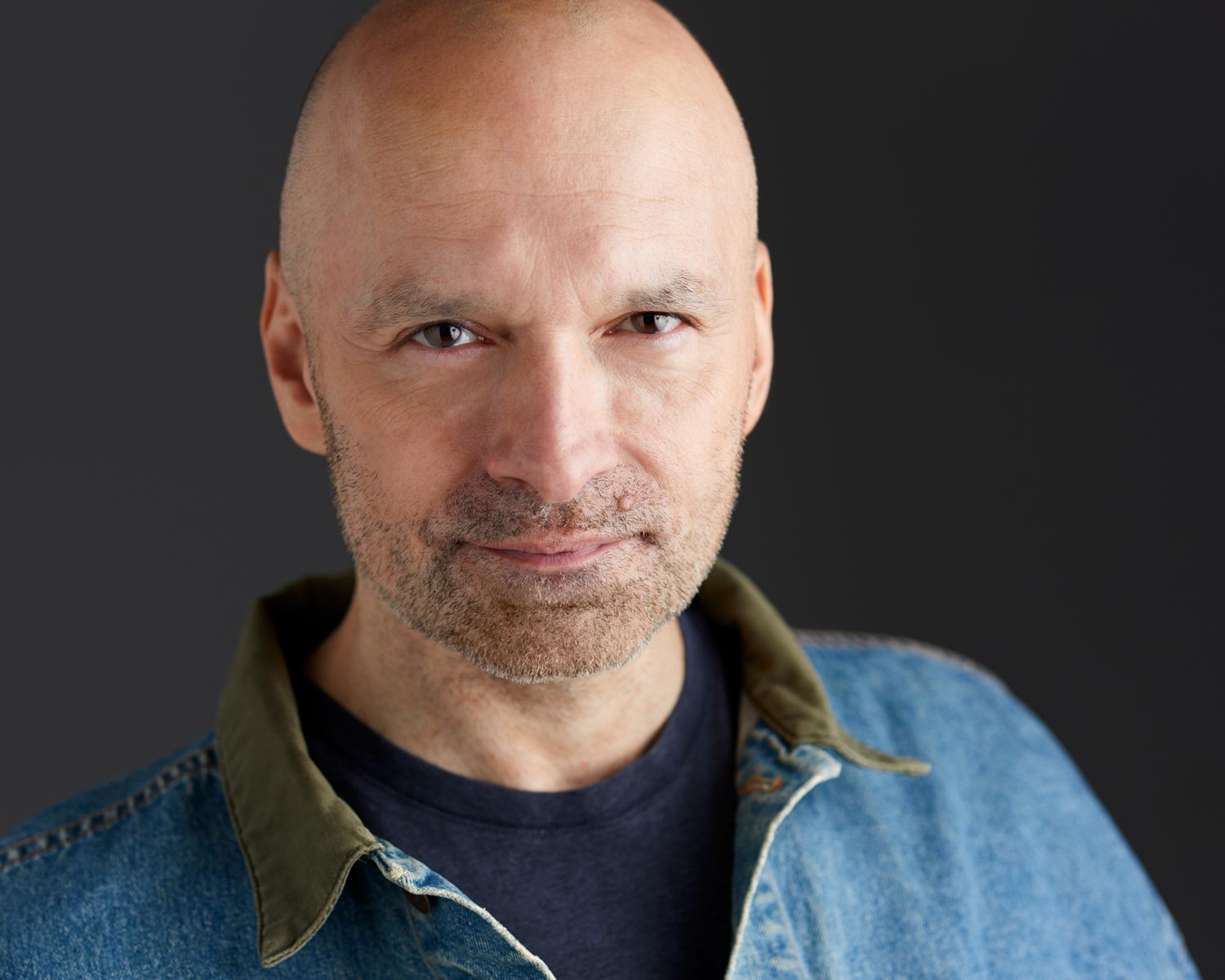 actor Chris Griggs large photo