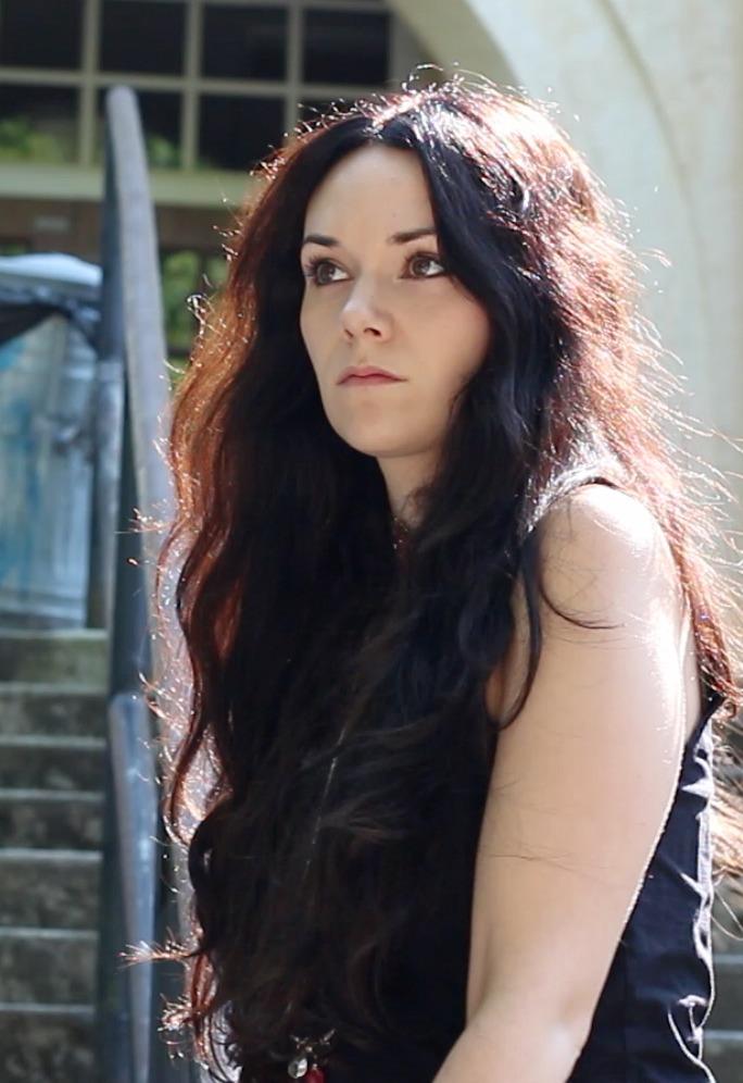 actor Carmen Lavigne large photo