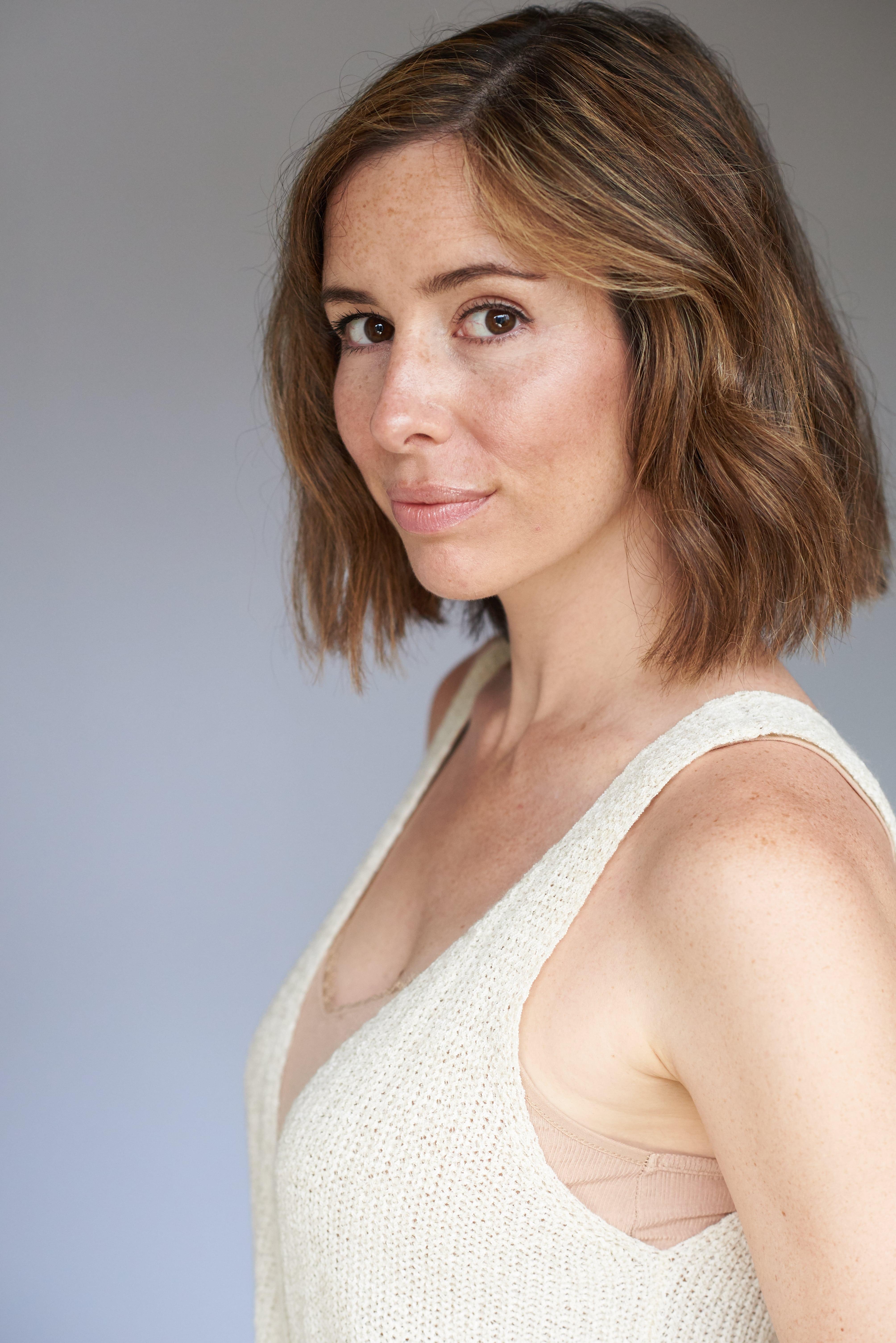 actor Olivia Sabini large photo