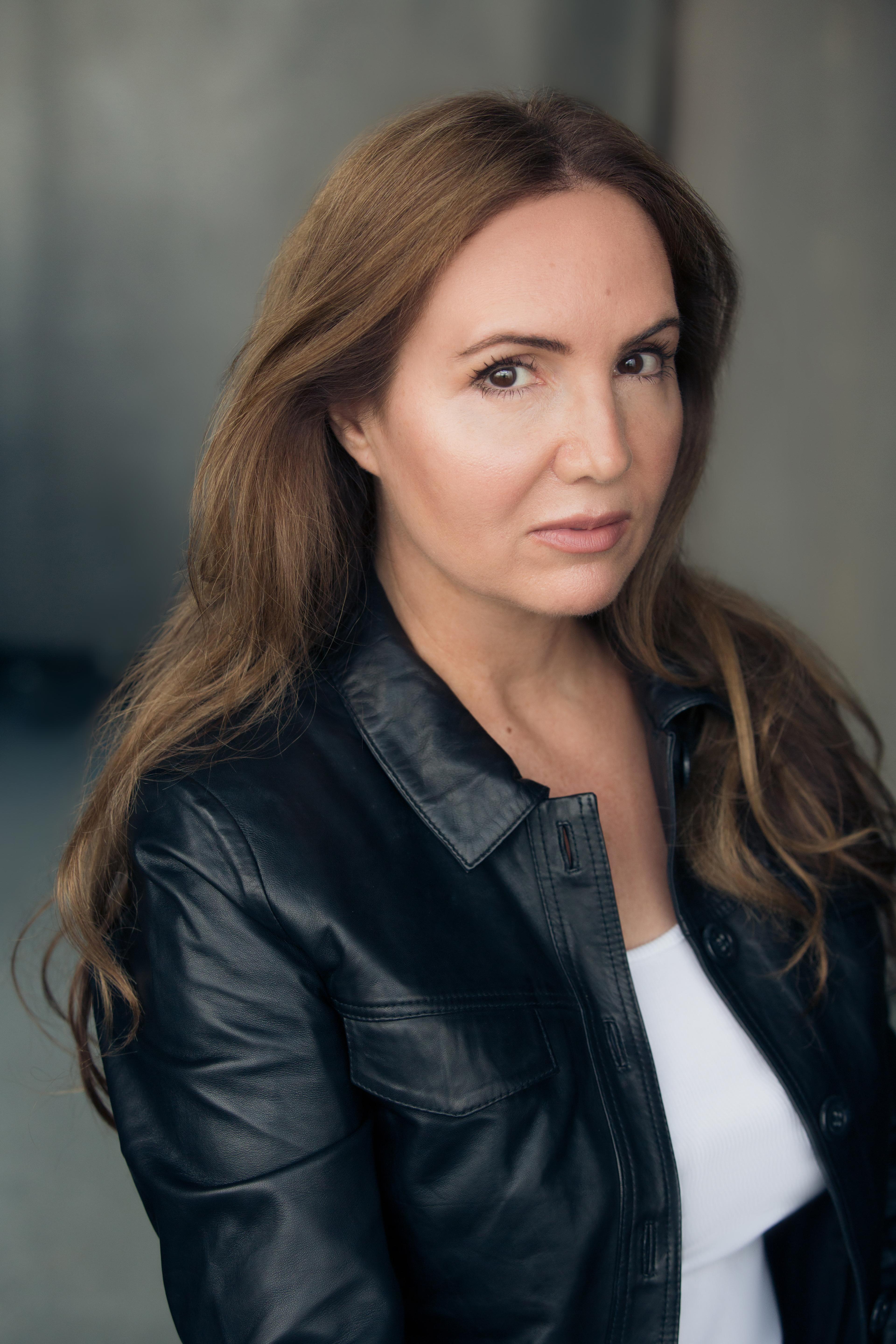 actor Amanda-Jade Tyler large photo