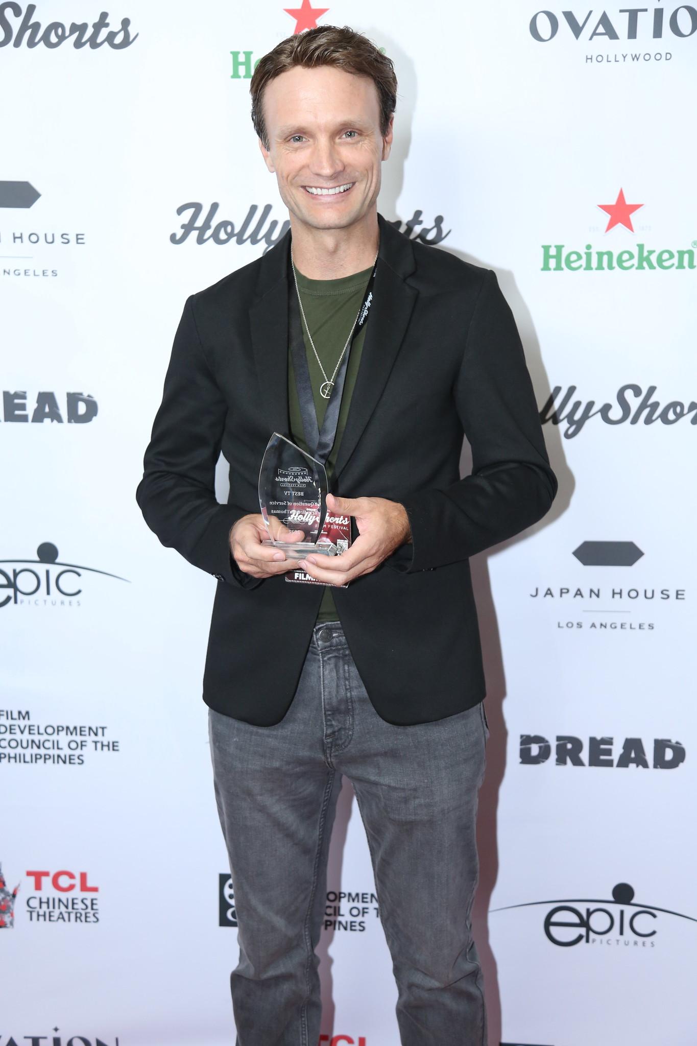 actor Hans Obma large photo