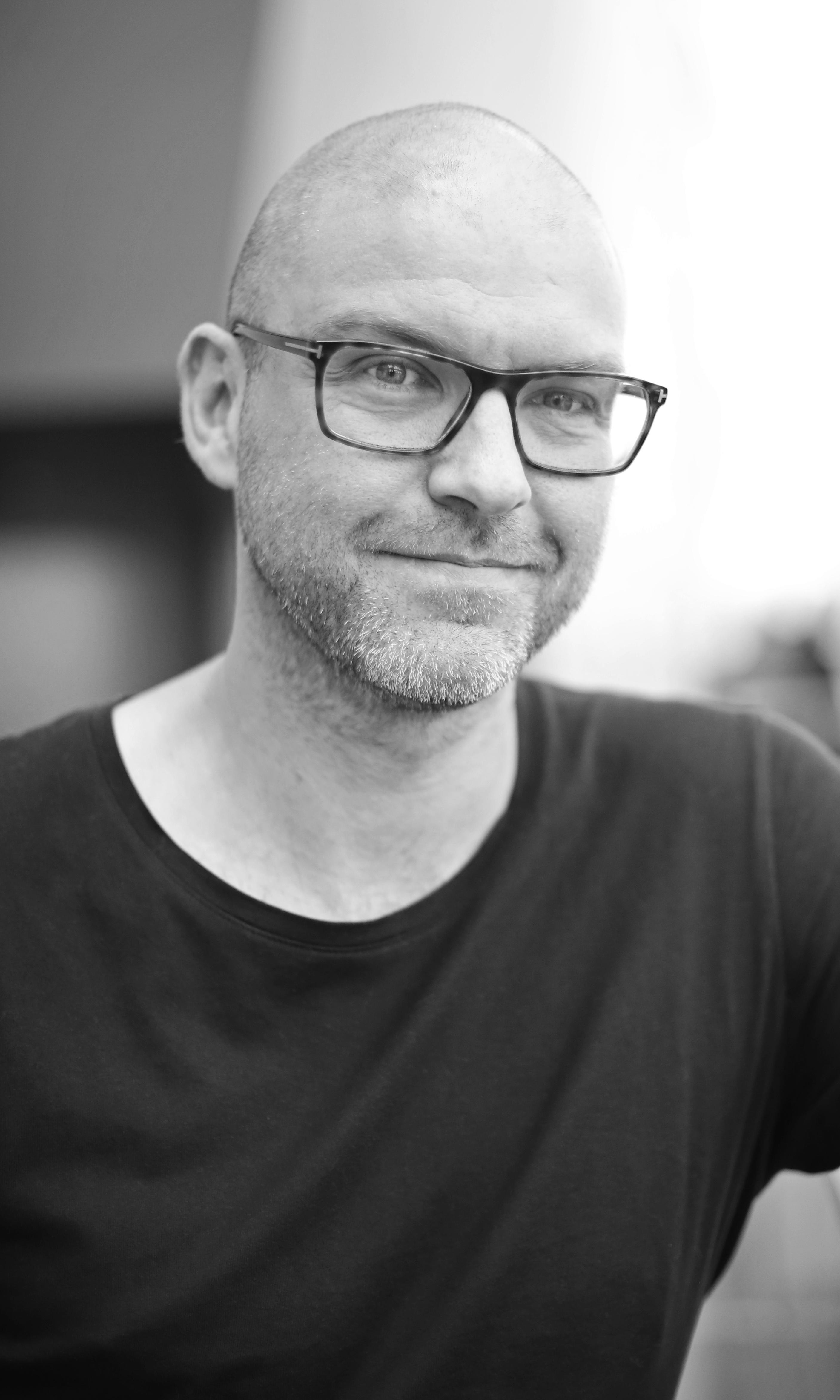 actor Elias Eliot large photo