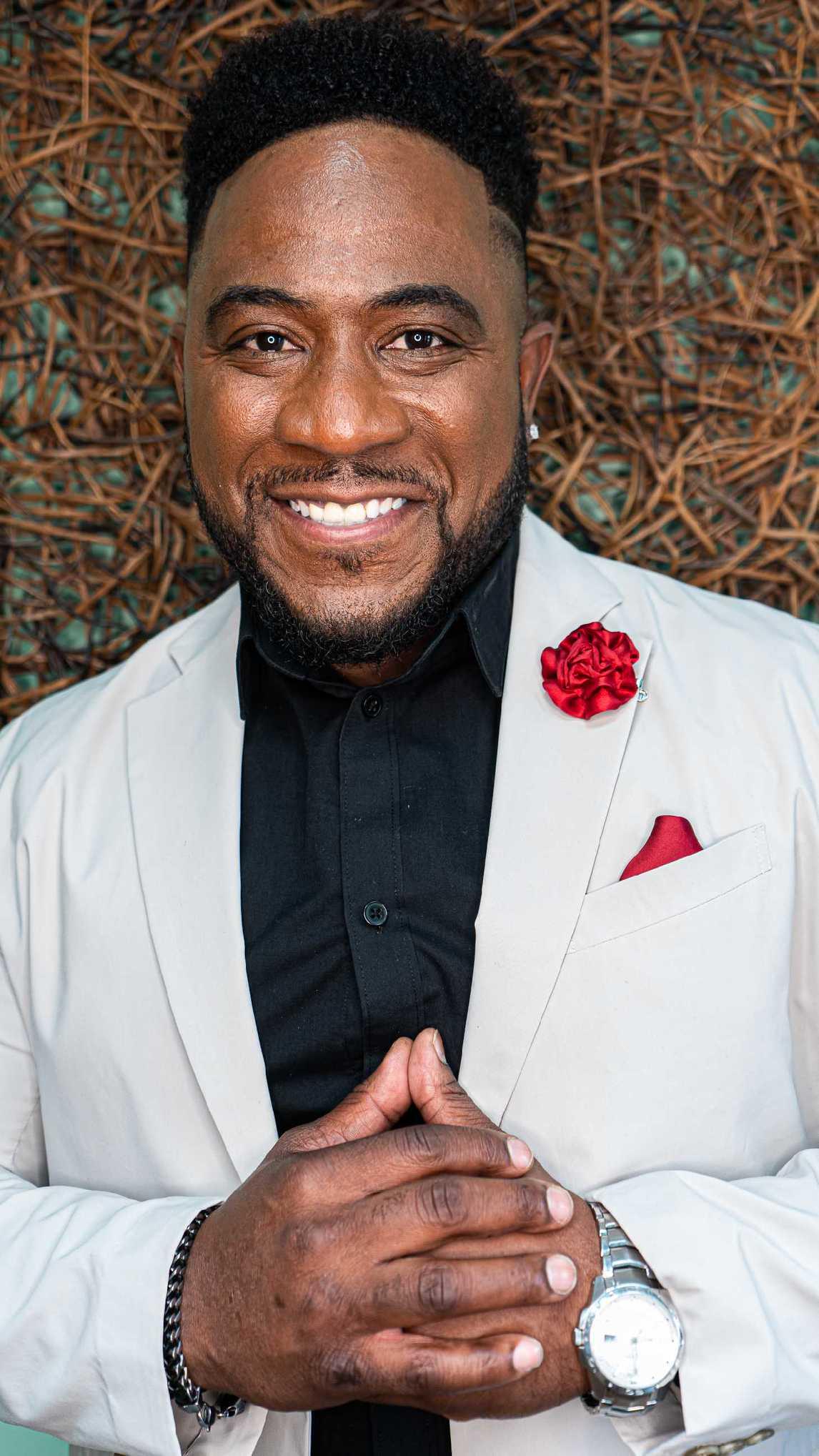 actor Simeon Henderson large photo