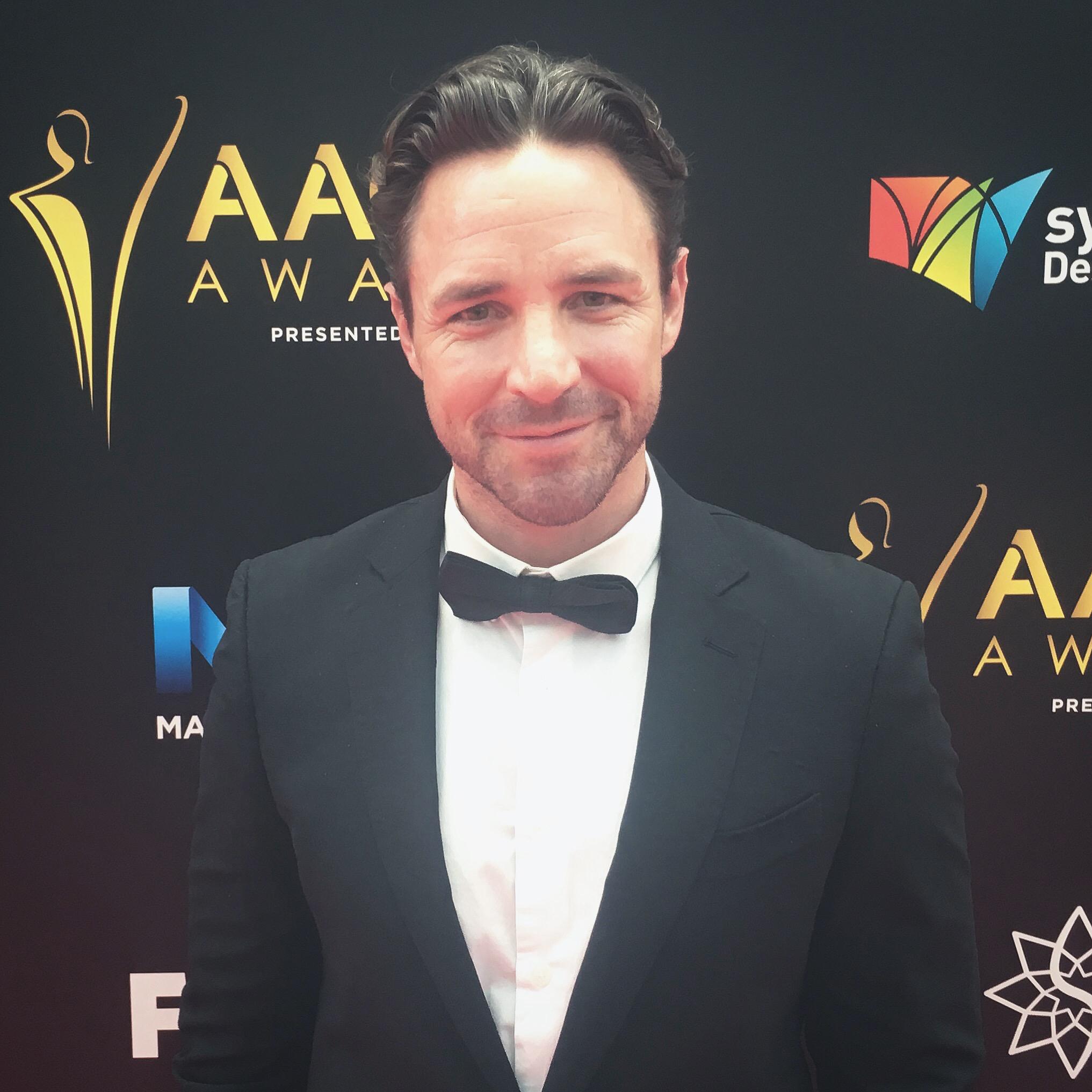 actor Jim Robison large photo