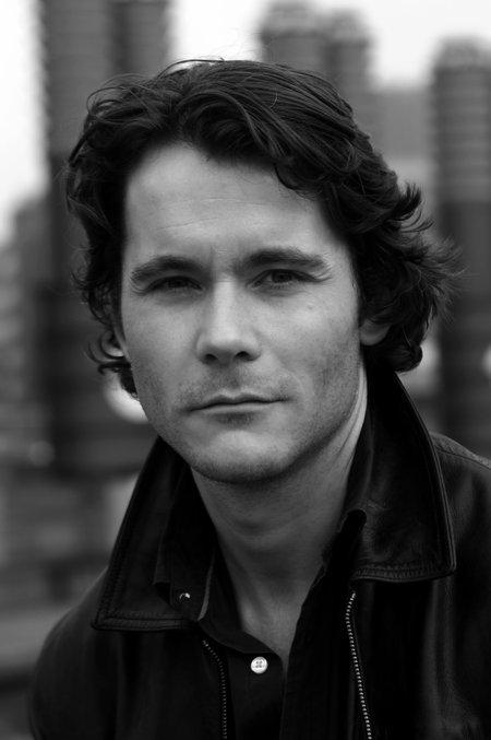 actor Tom Leick large photo