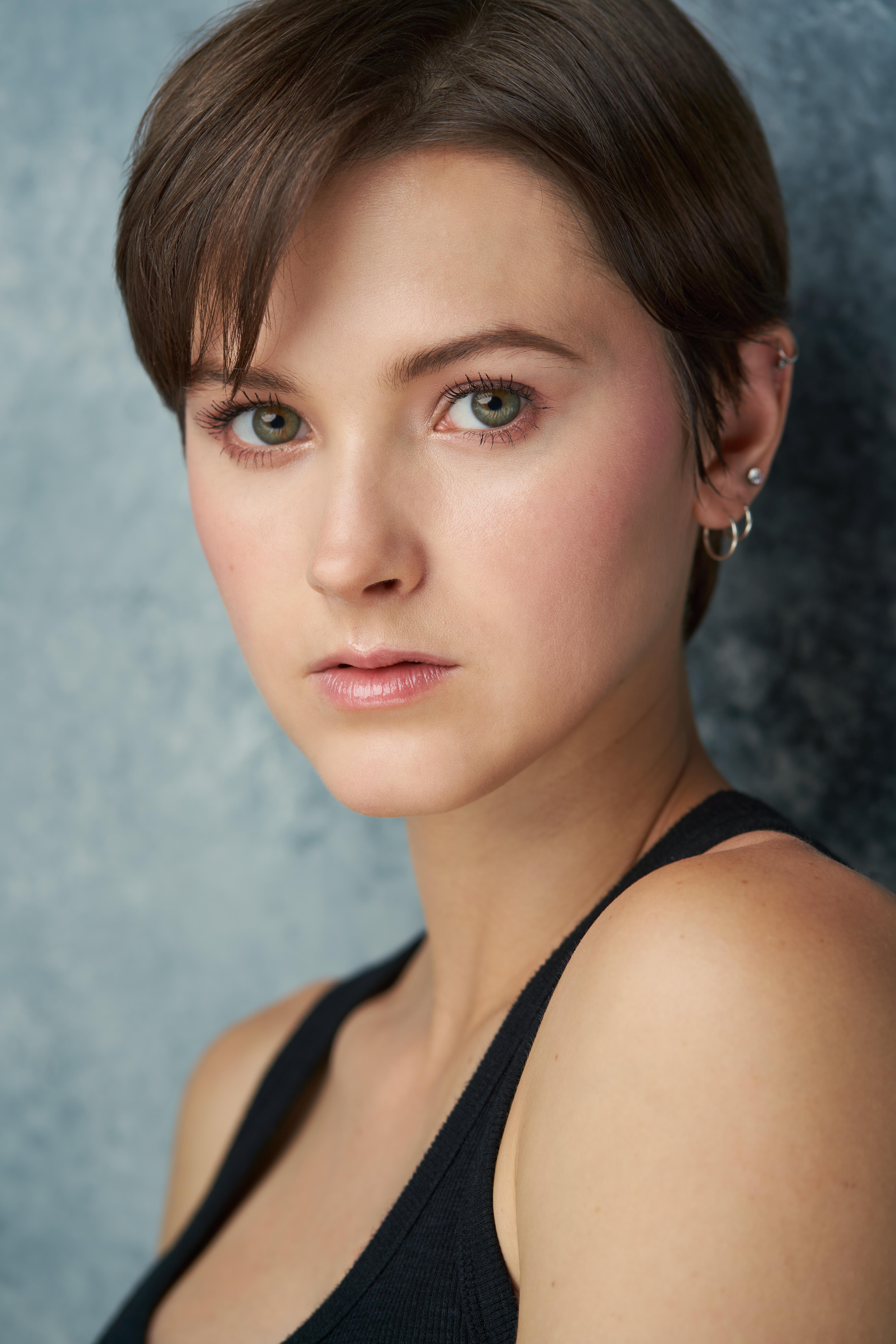 actor Rebecca Ray large photo