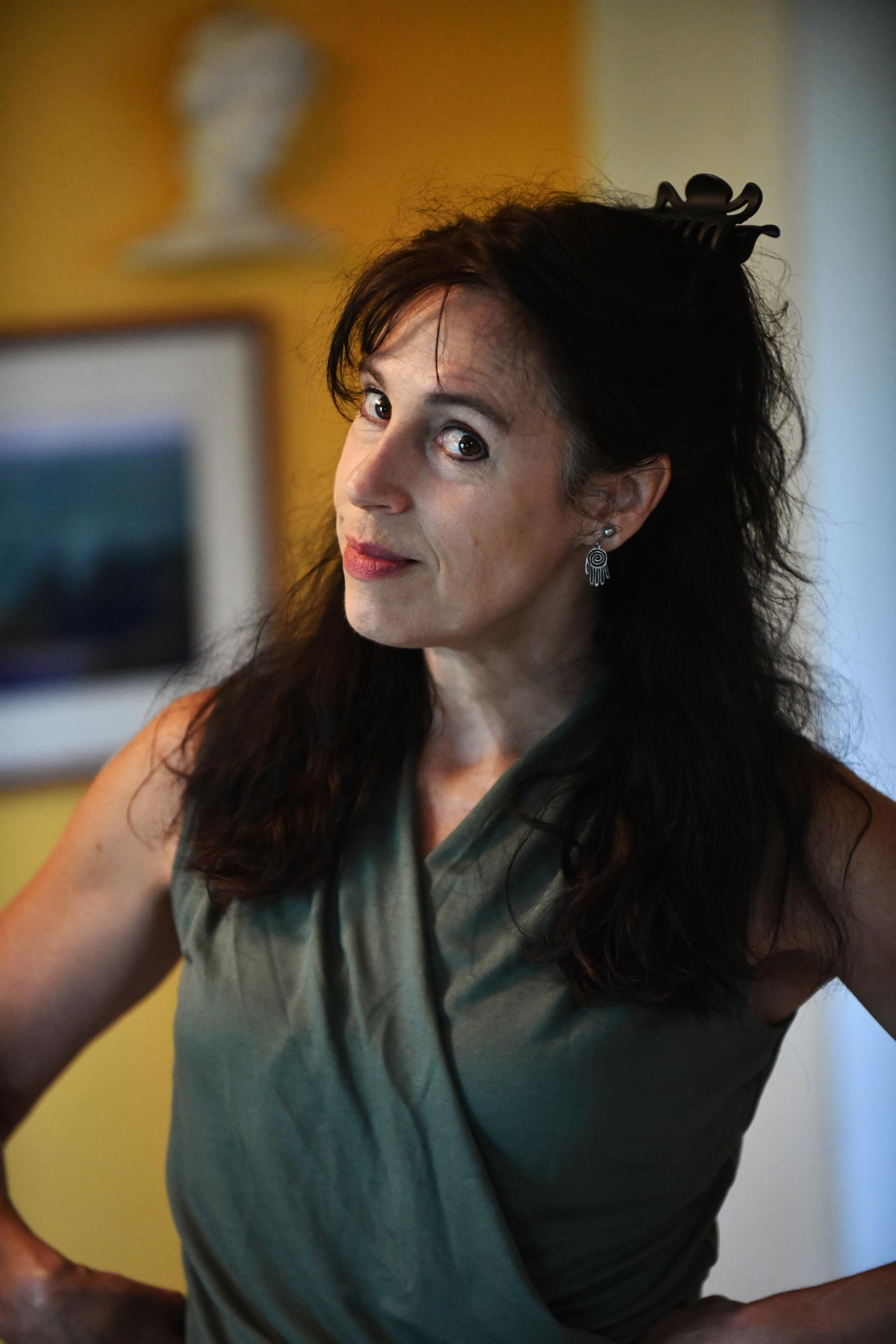 actor Holly Adams large photo