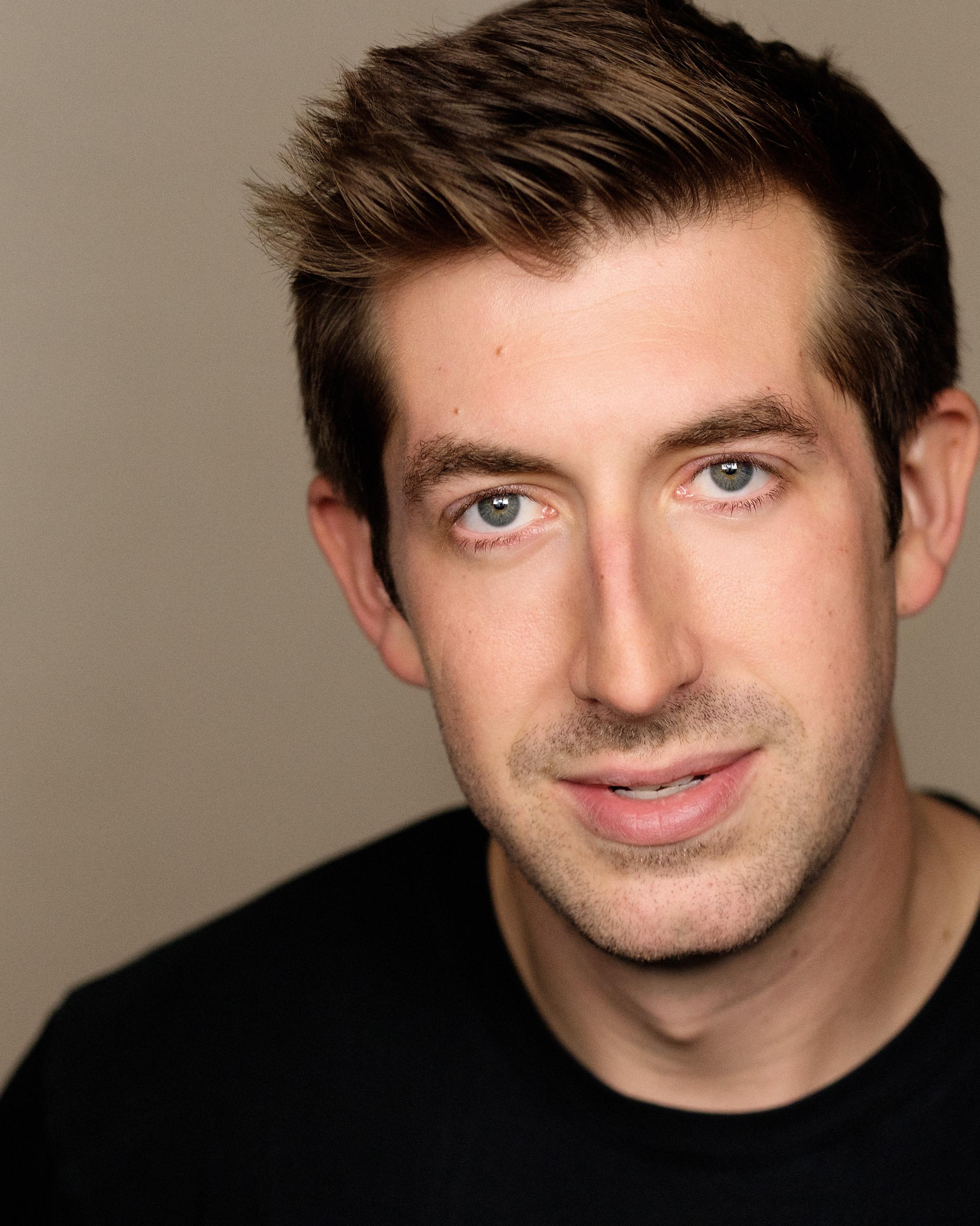 actor Patrick Warner large photo