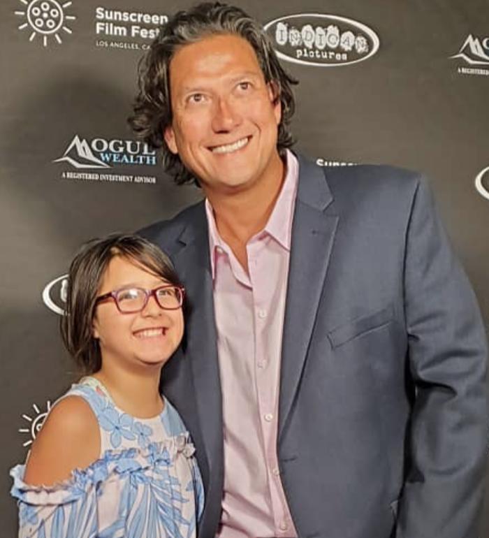 actor Robert Enriquez large photo