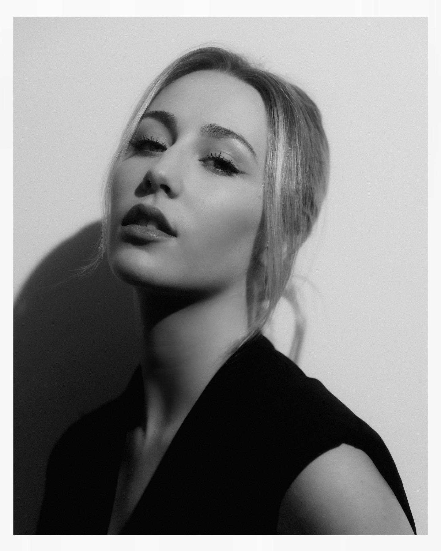 actor Eden McCoy large photo