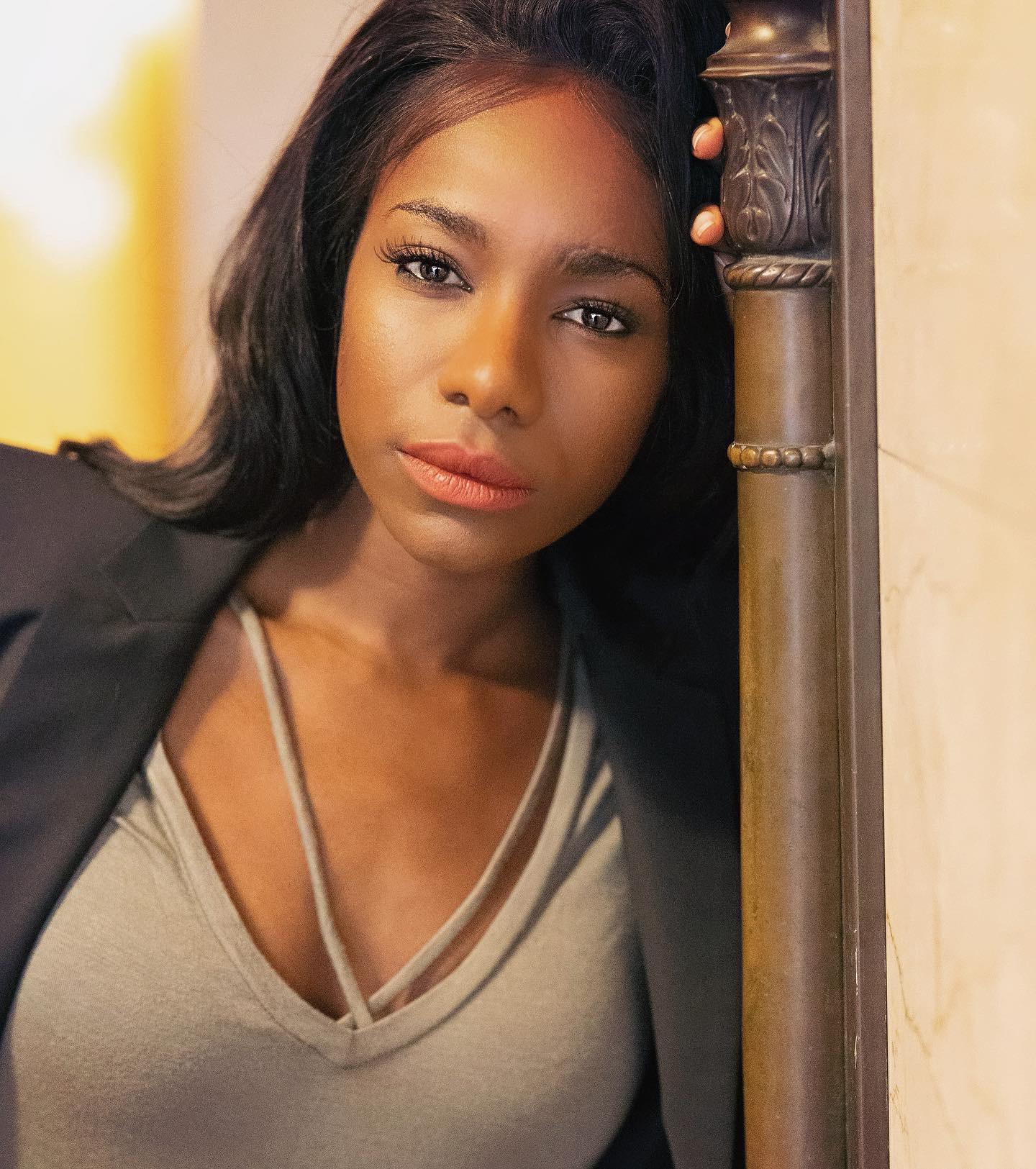 actor Talia A Davis large photo