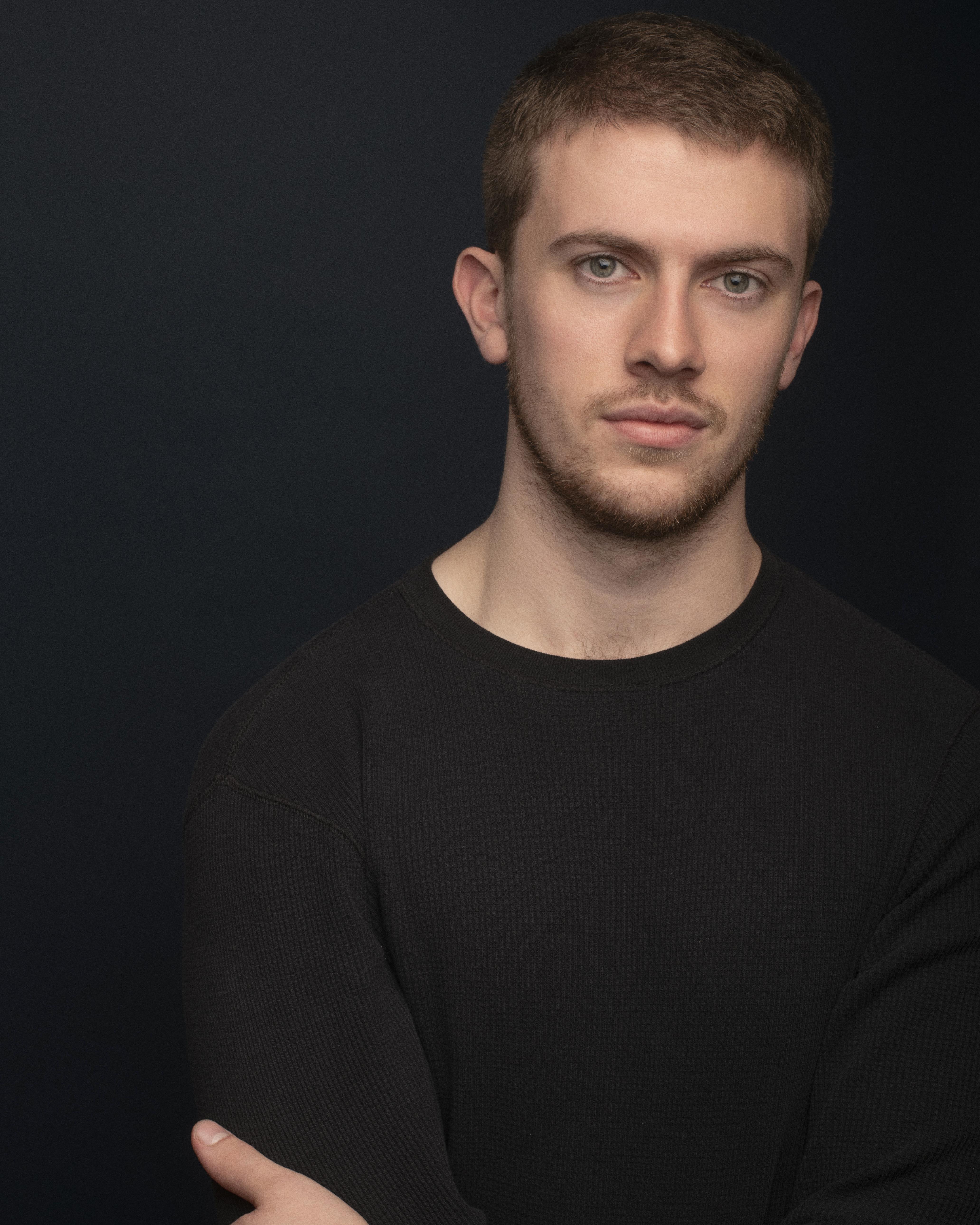 actor Finn Haney large photo