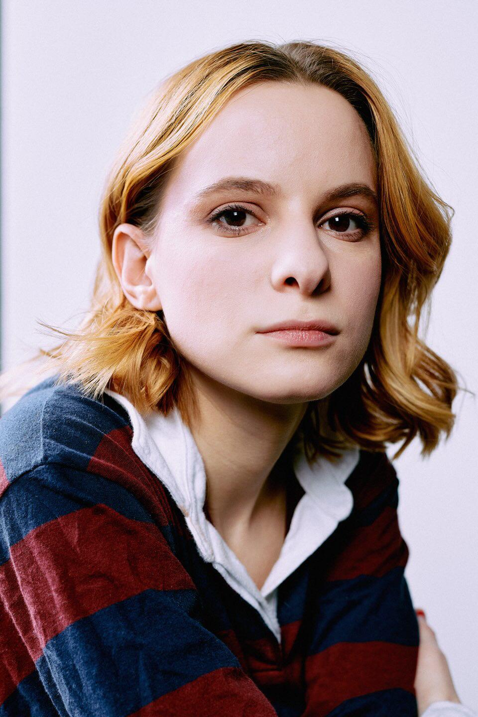 actor Rebecca Gruss large photo