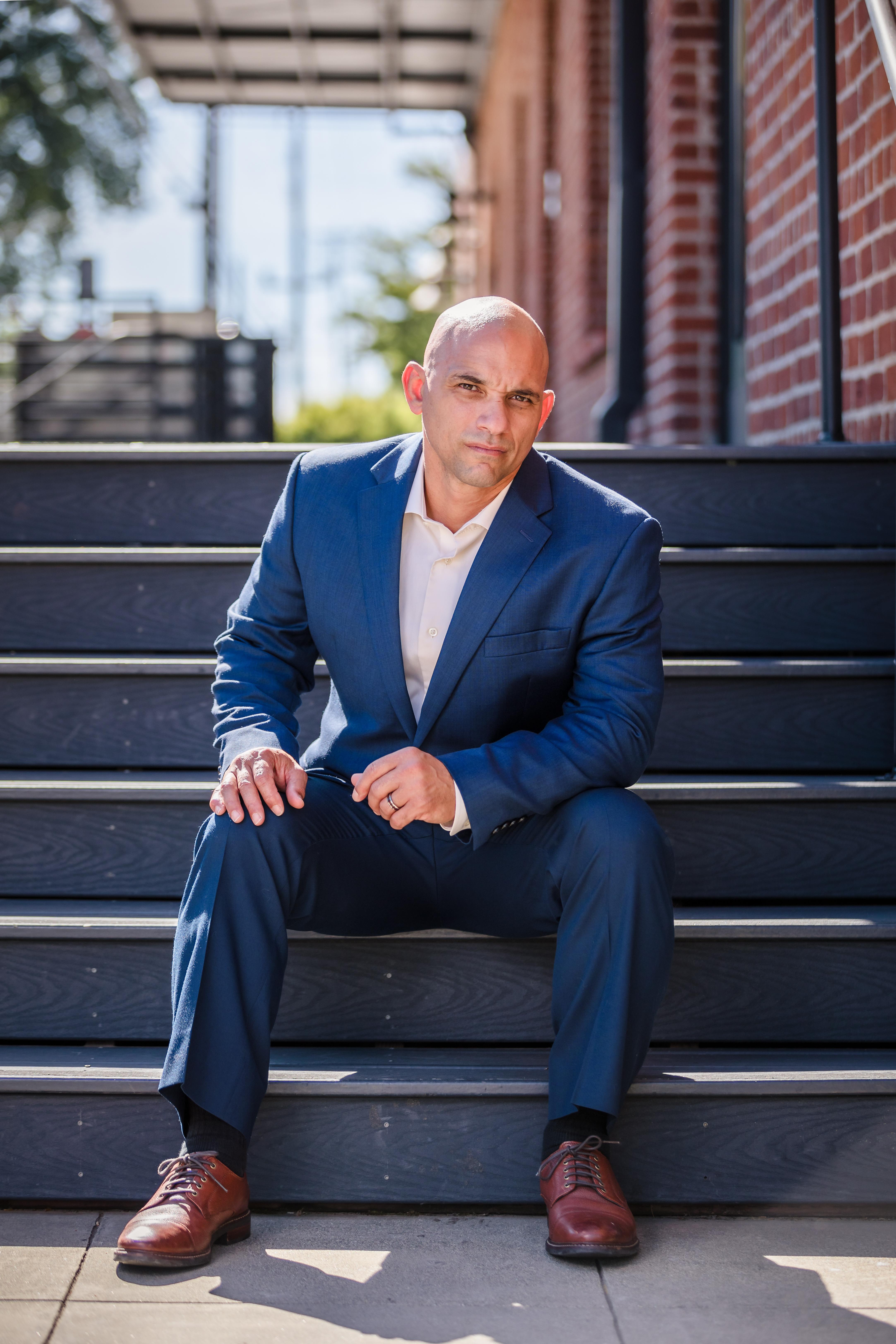 actor Aaron Pina large photo