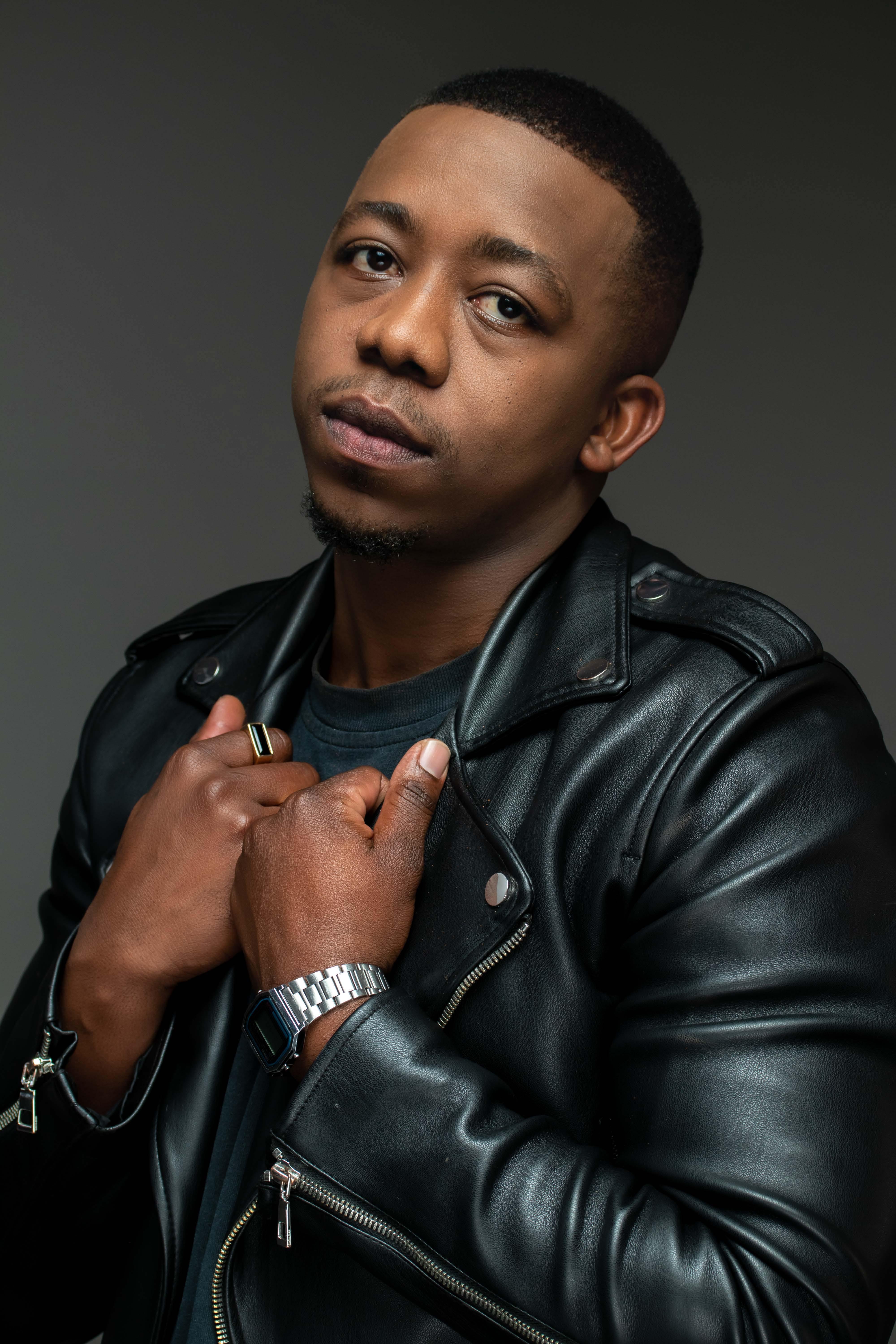 actor Mpho Sebeng large photo