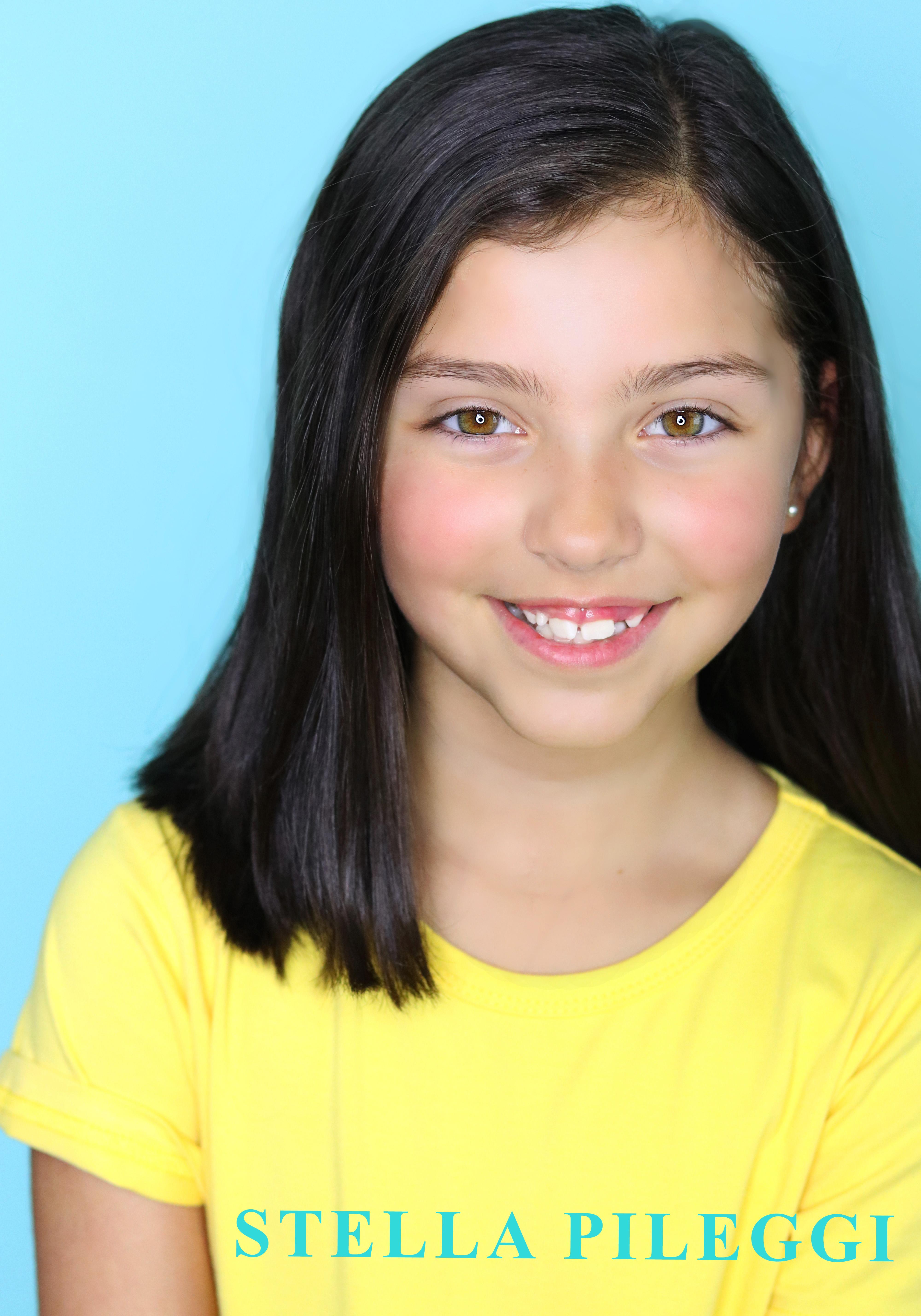 actor Stella Pileggi large photo