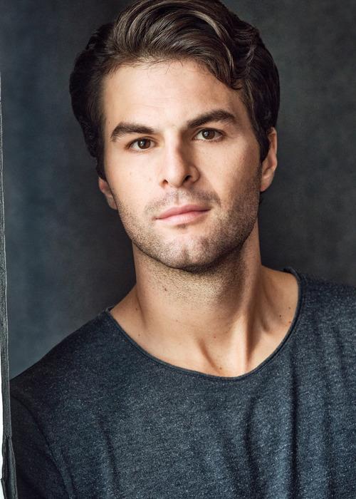 actor Hayes Beyersdorfer large photo