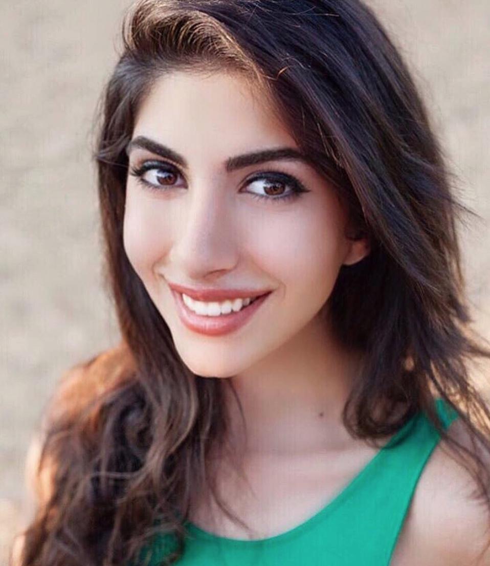 actor Julia Qashat large photo