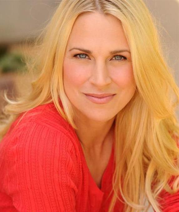 actor Trie Donovan large photo