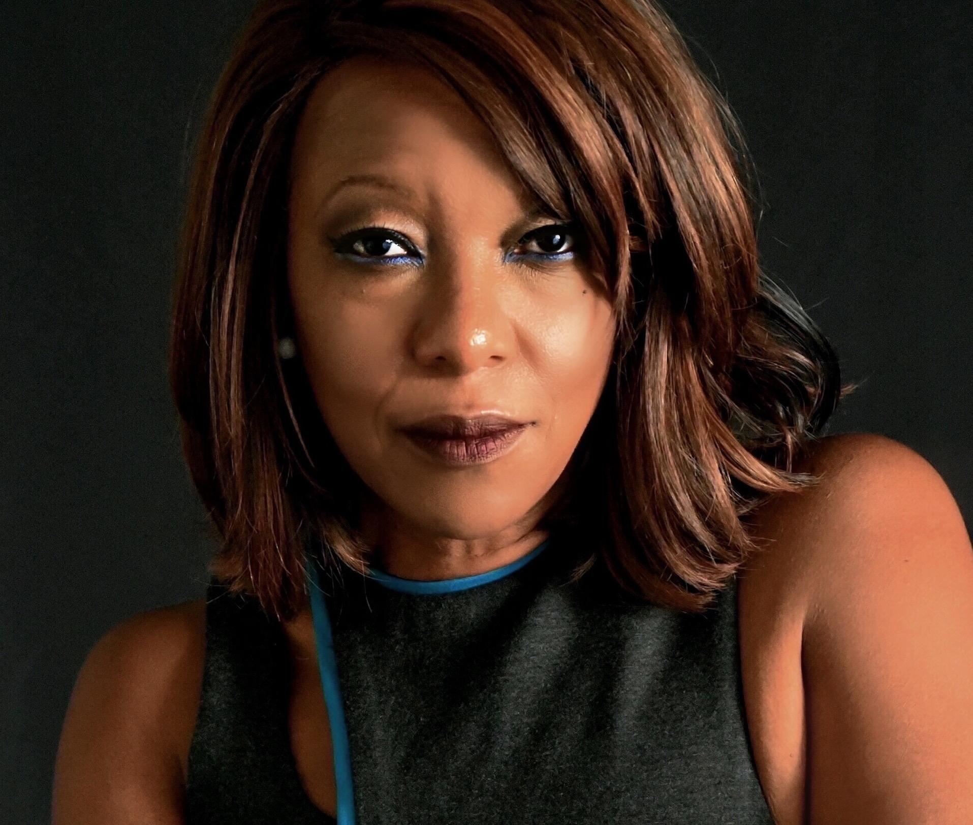 actor Gwendolyn McCann large photo