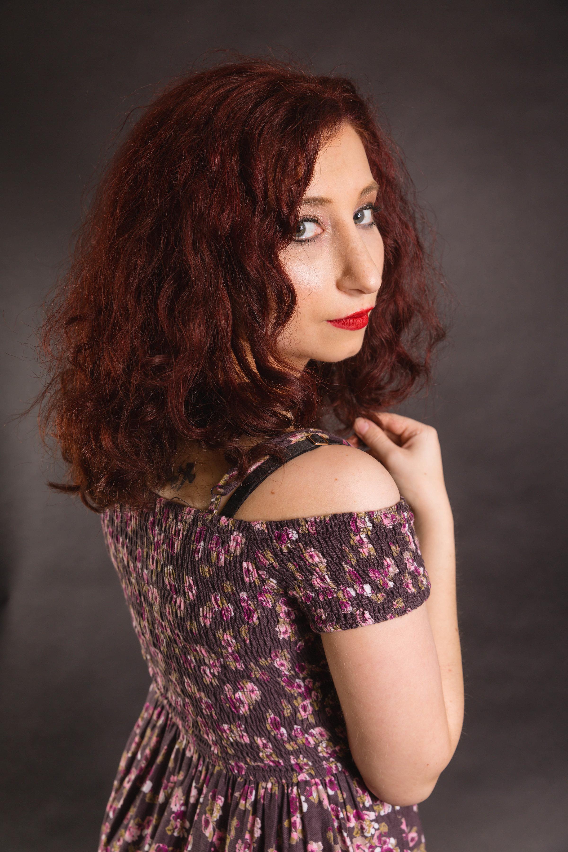 actor Christina Costello large photo