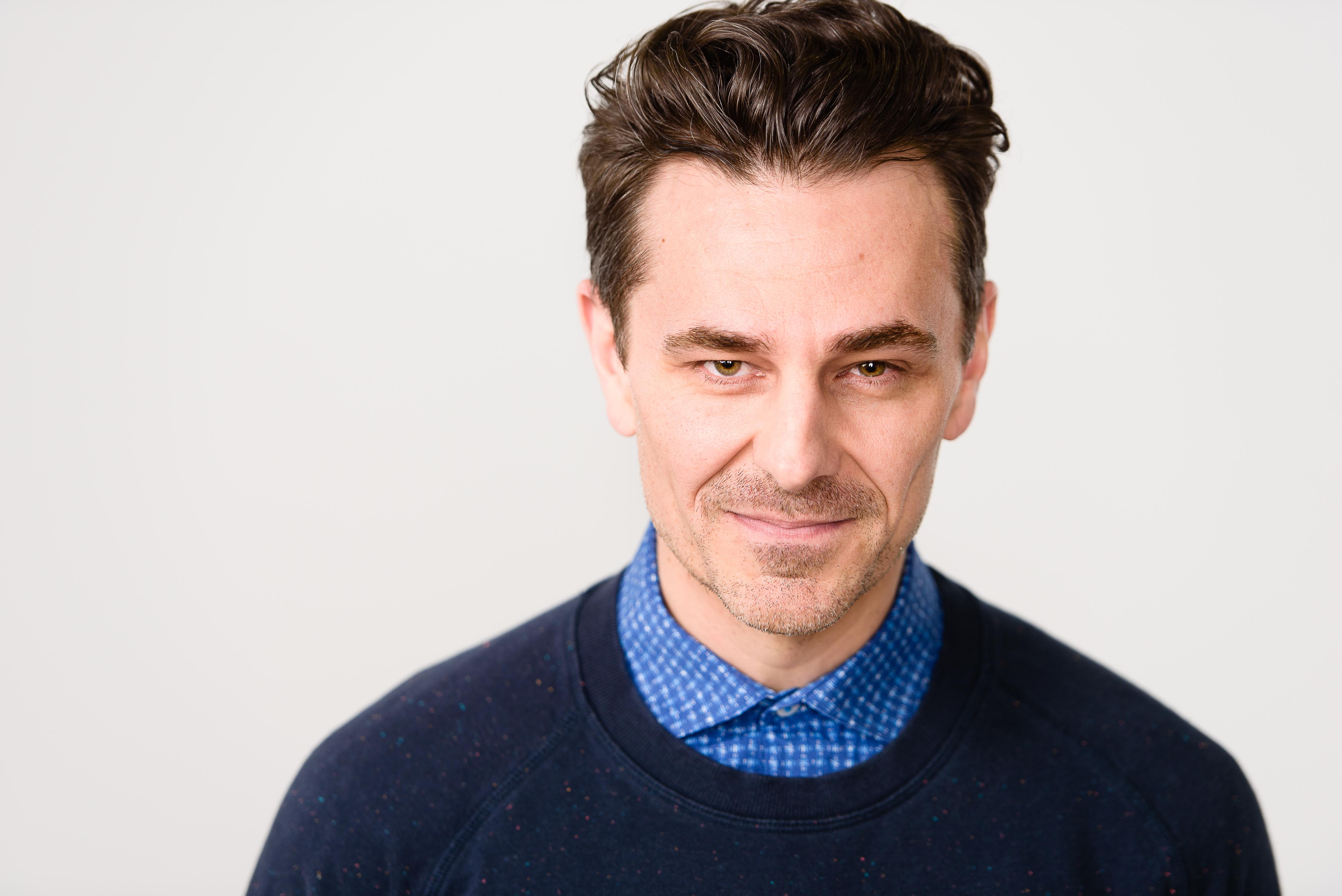 actor Robert Scott Smith large photo