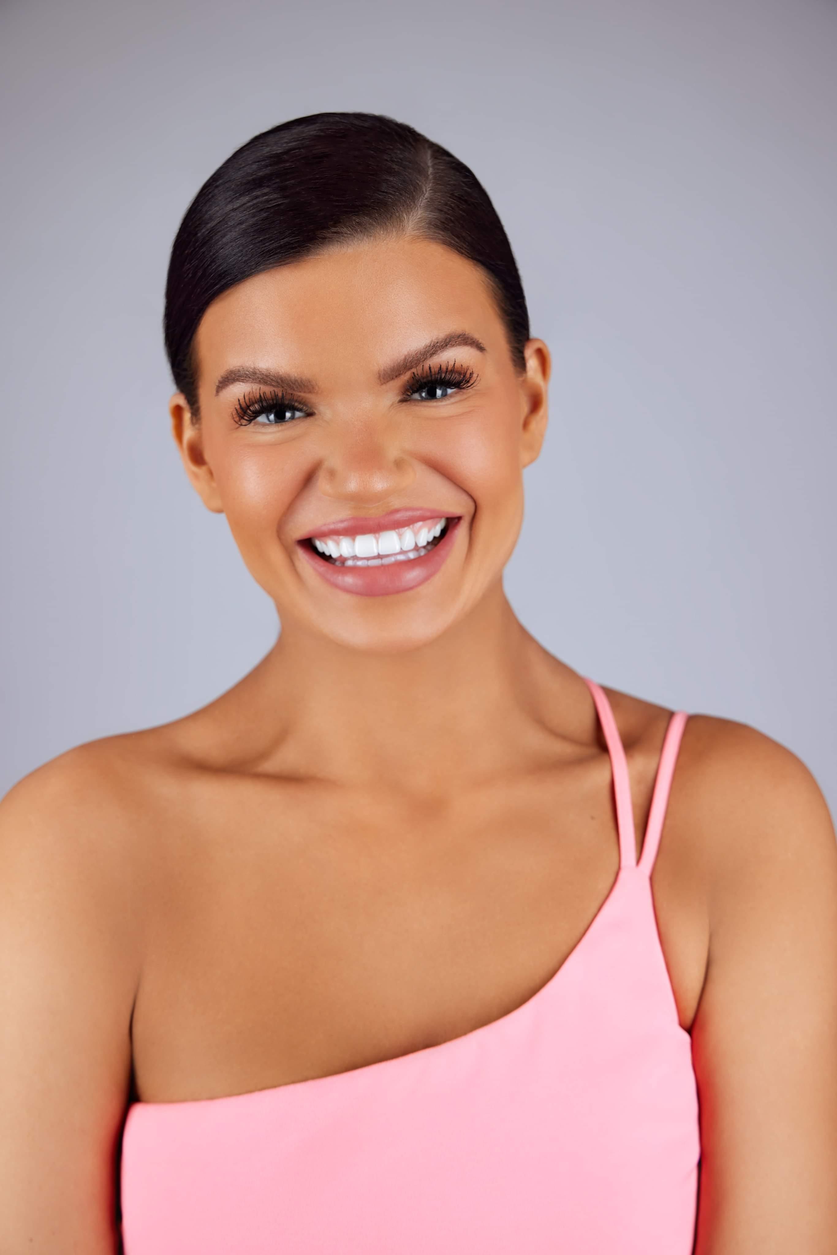 actor Natalie Maher large photo