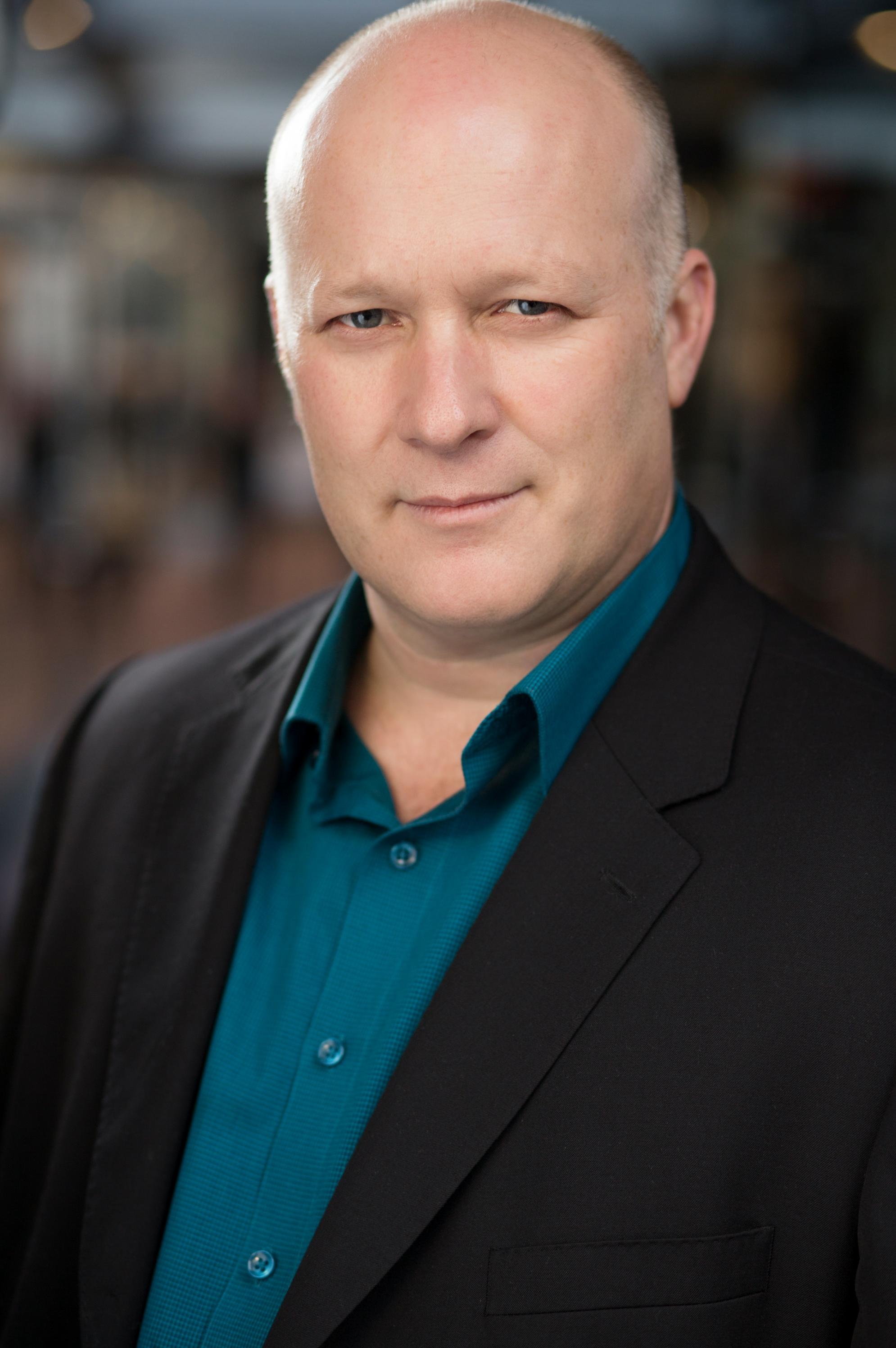 actor Chris Nowland large photo