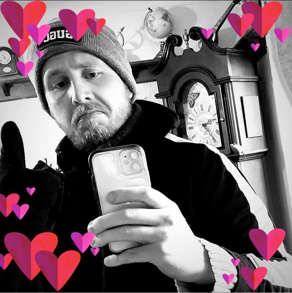 actor J. Taviner large photo