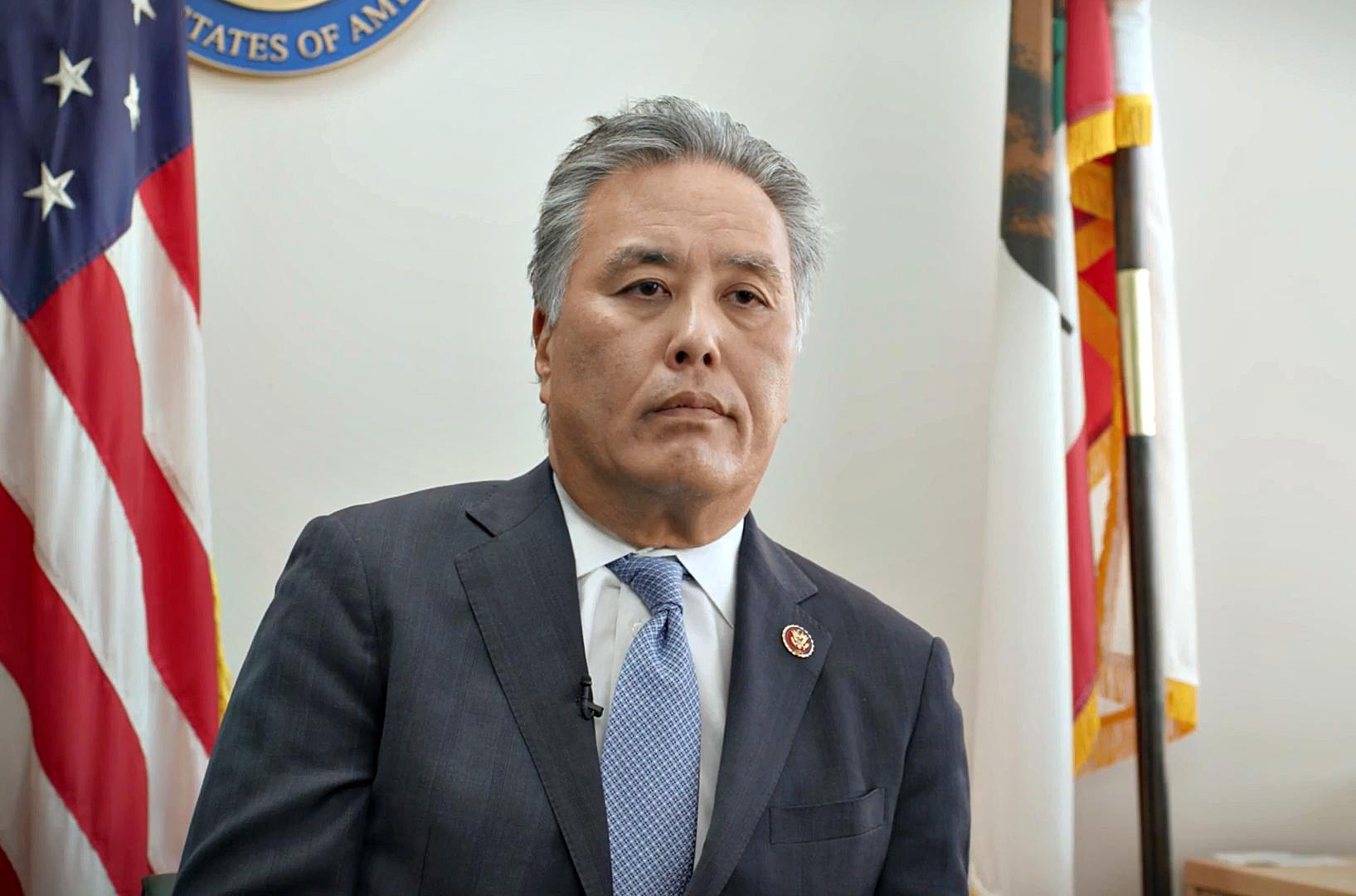 actor Mark Takano large photo