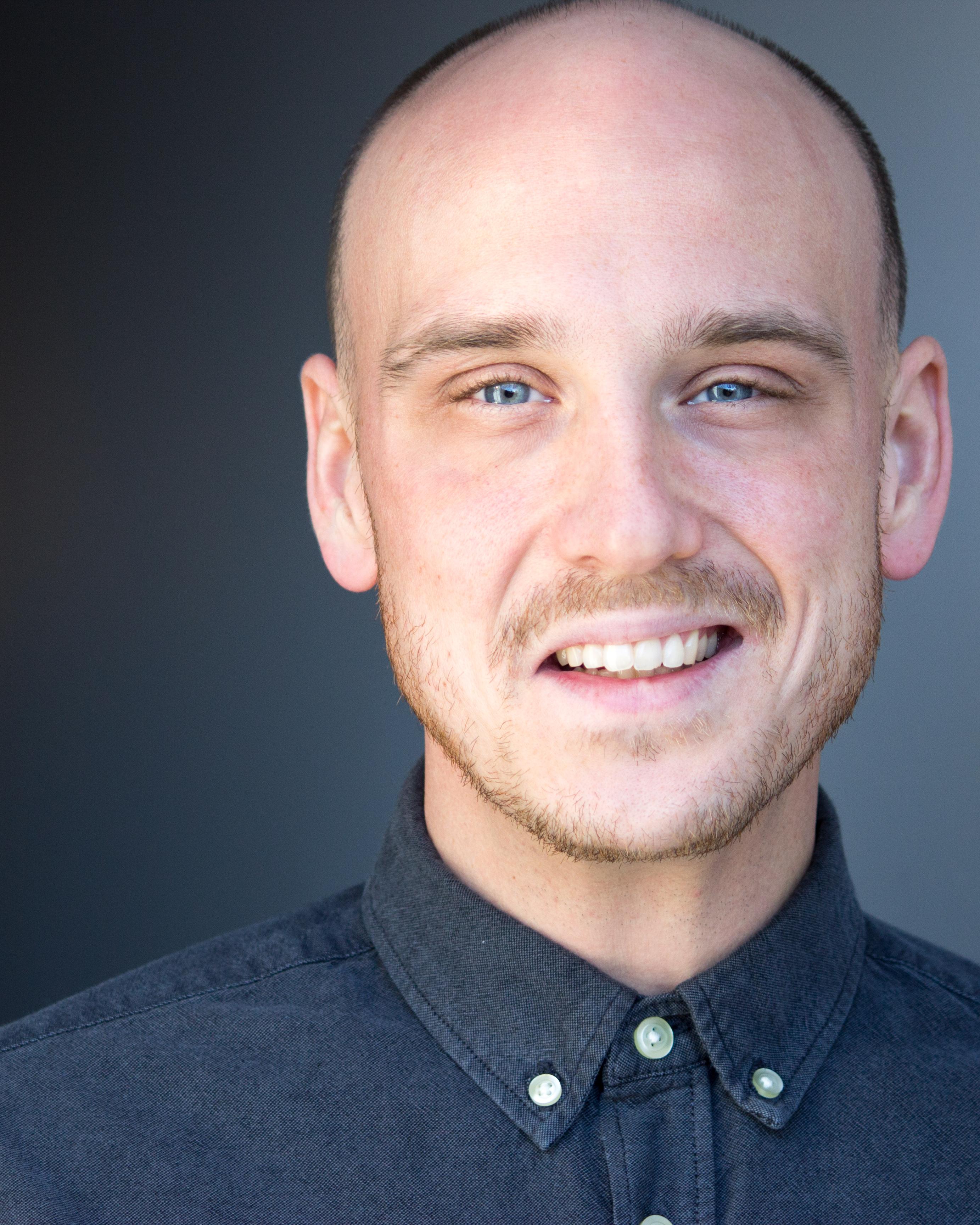 actor Chris Cavener large photo