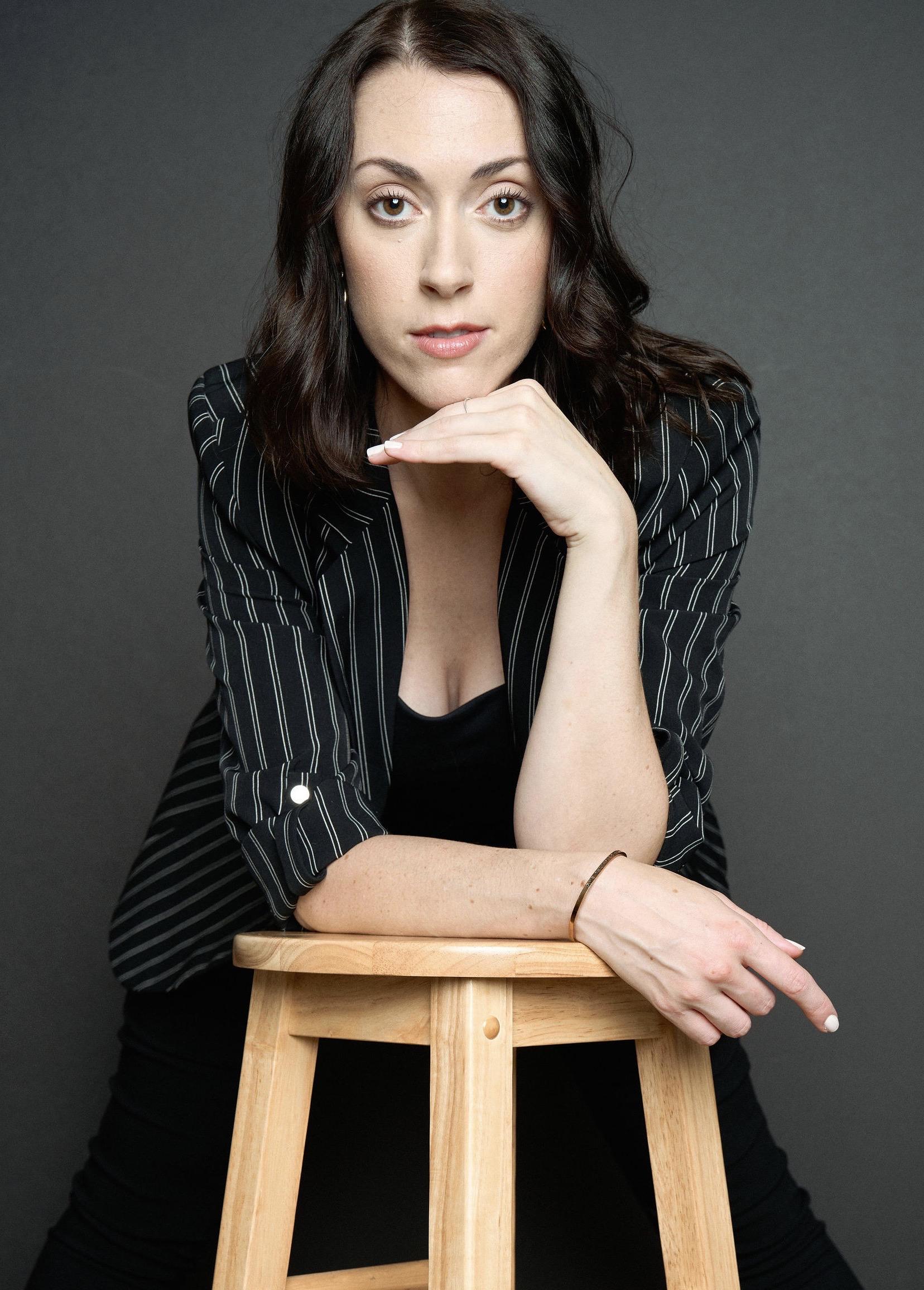 actor Jennifer Lauren DiBella large photo