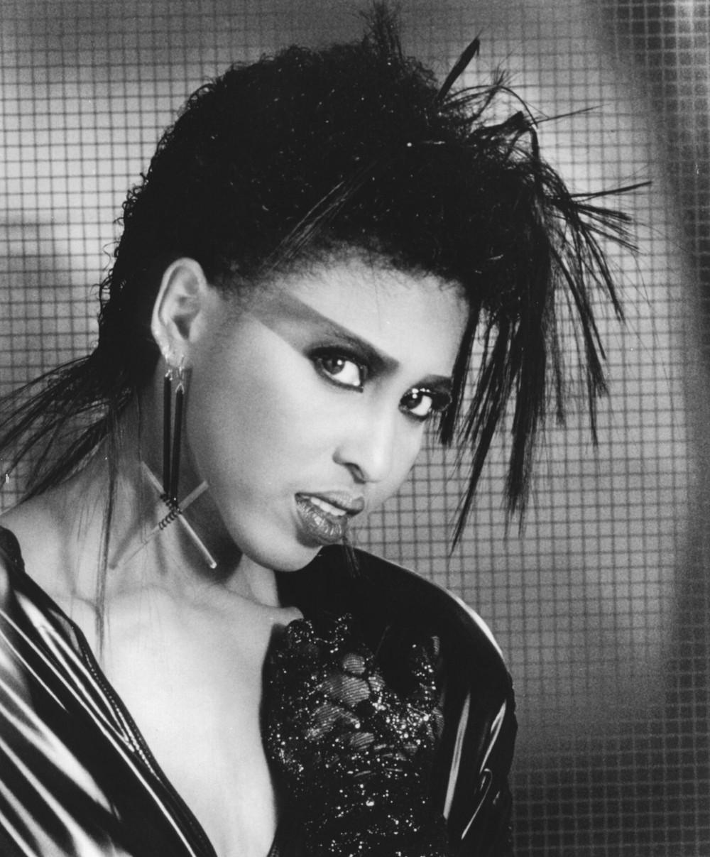 actor Nona Hendryx large photo