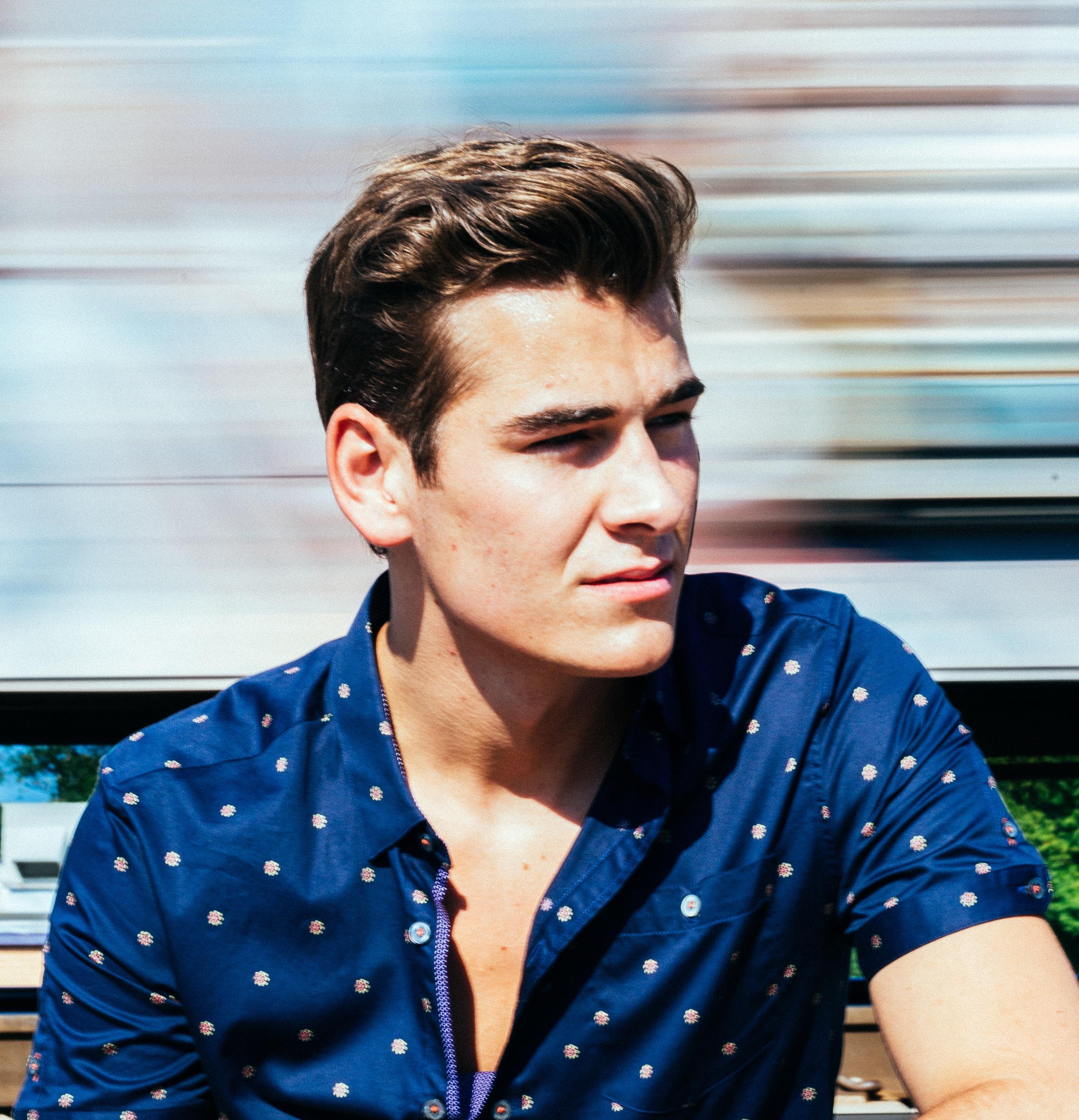 actor Zachary Seabaugh large photo