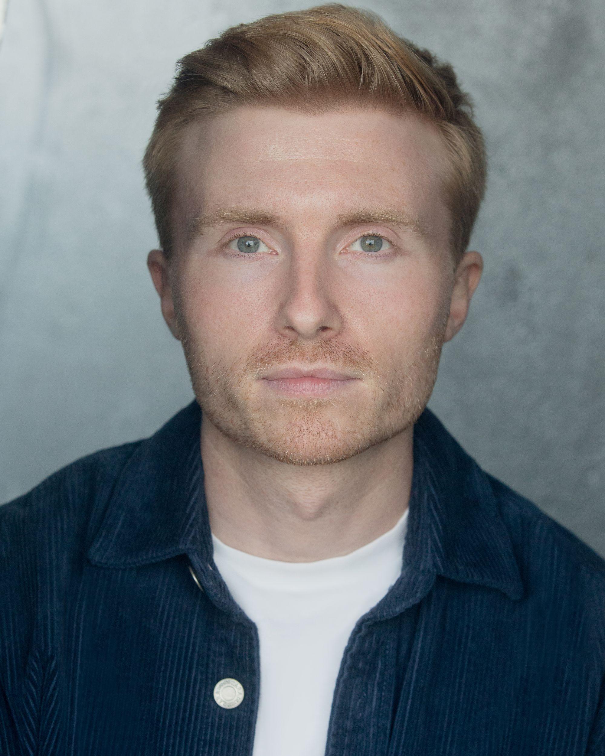 actor Martin Bell large photo