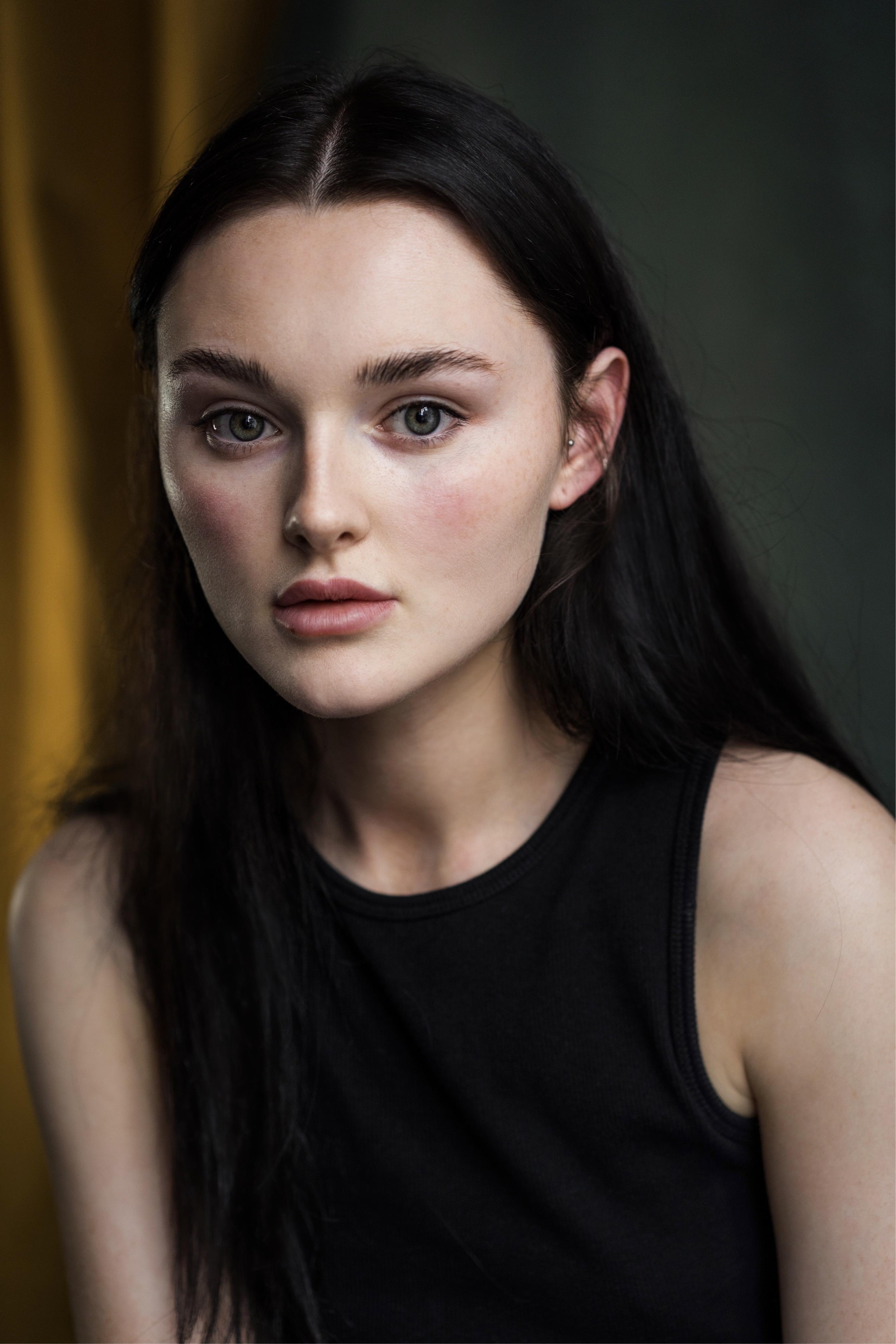 actor Katherine Devlin large photo